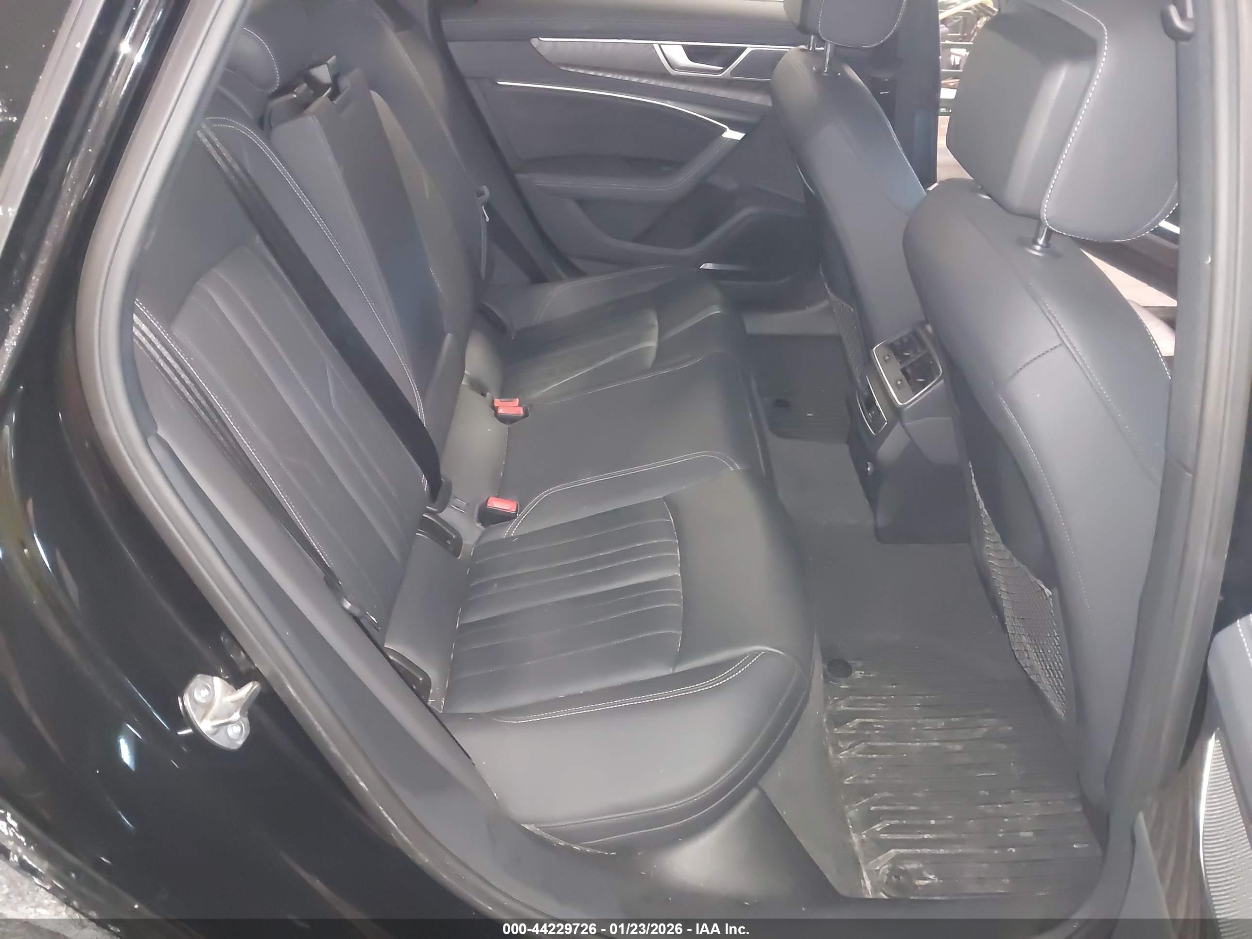 AUDI A6 image 8
