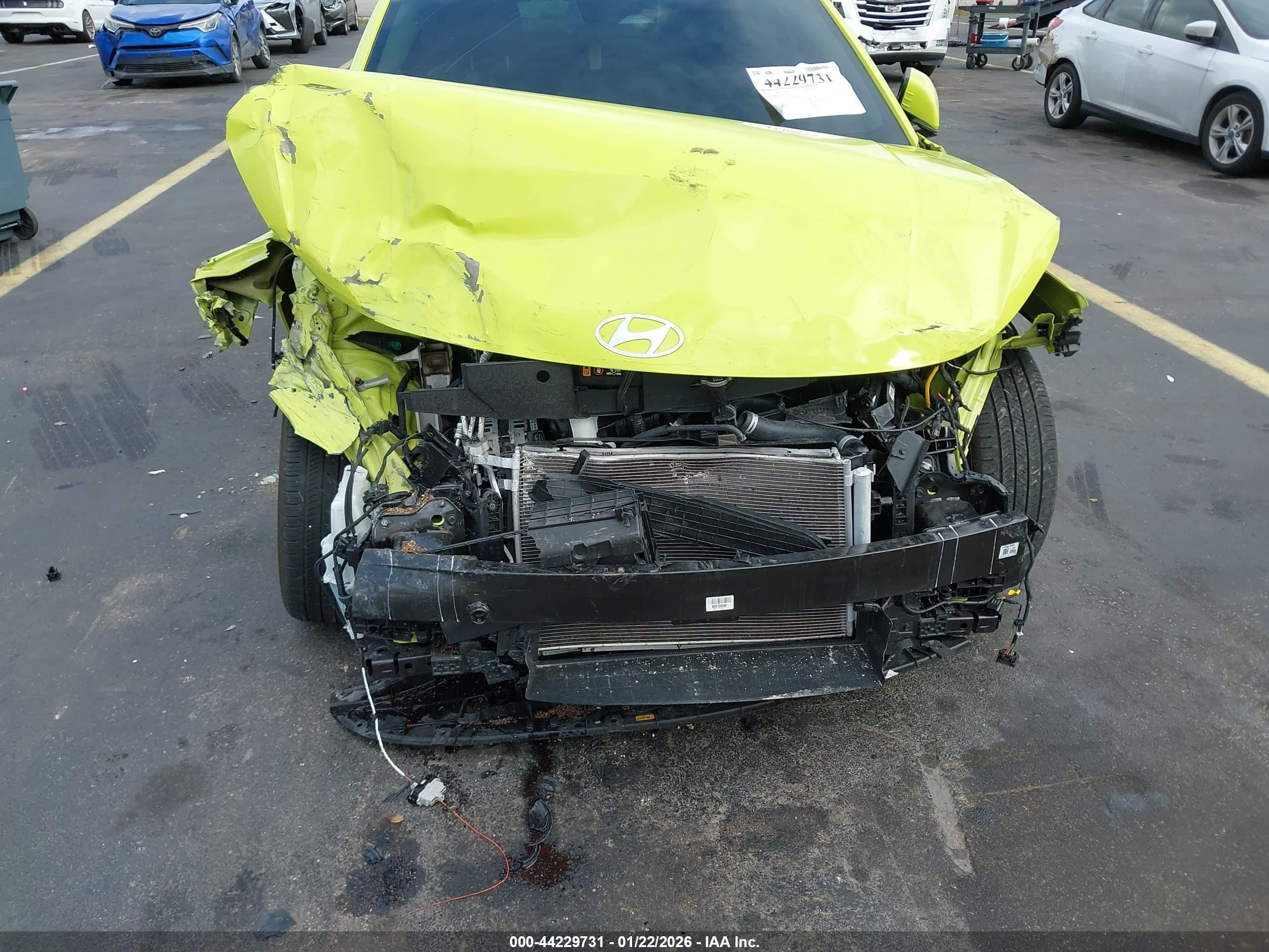 HYUNDAI KONA image 6