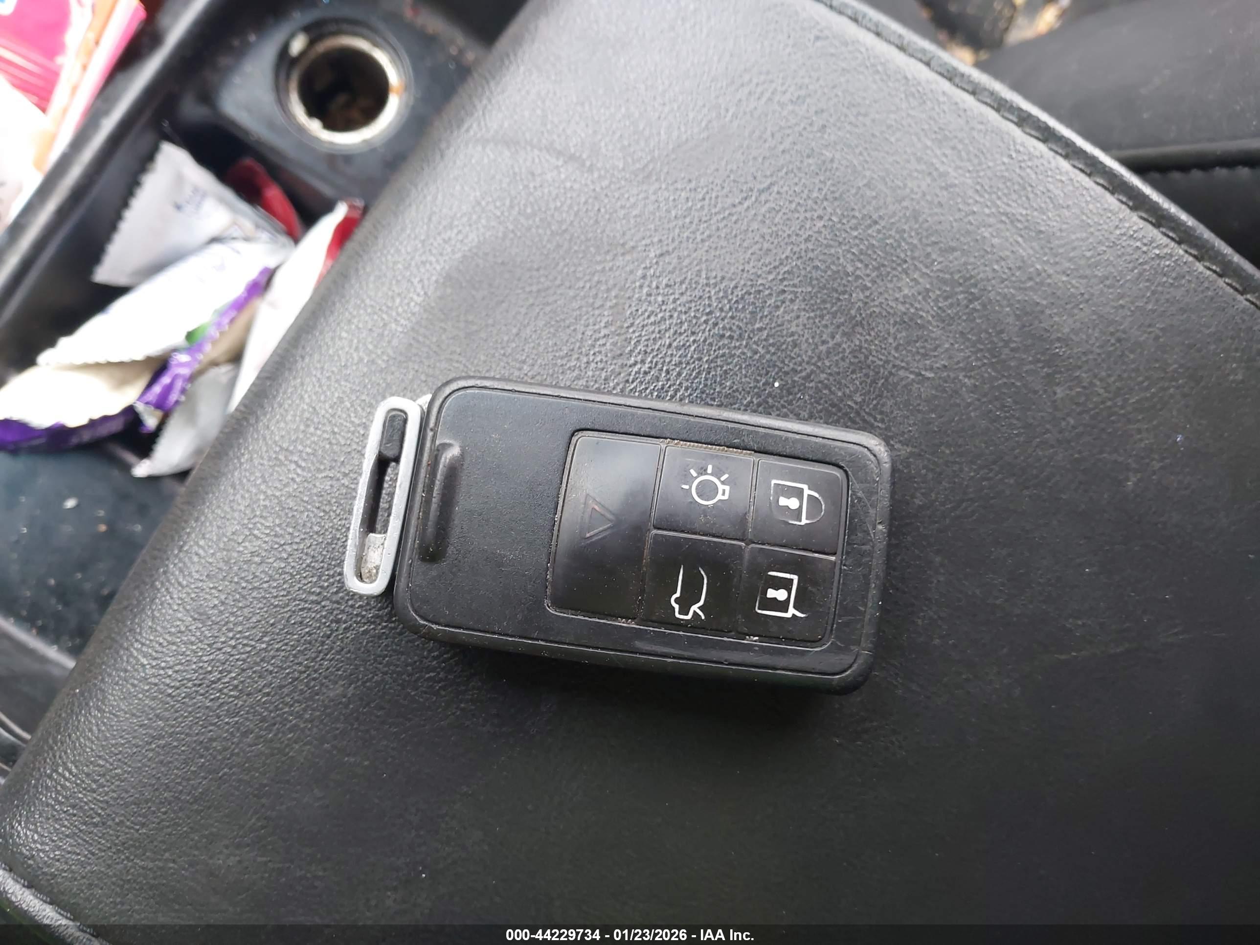 VOLVO S80 image 11