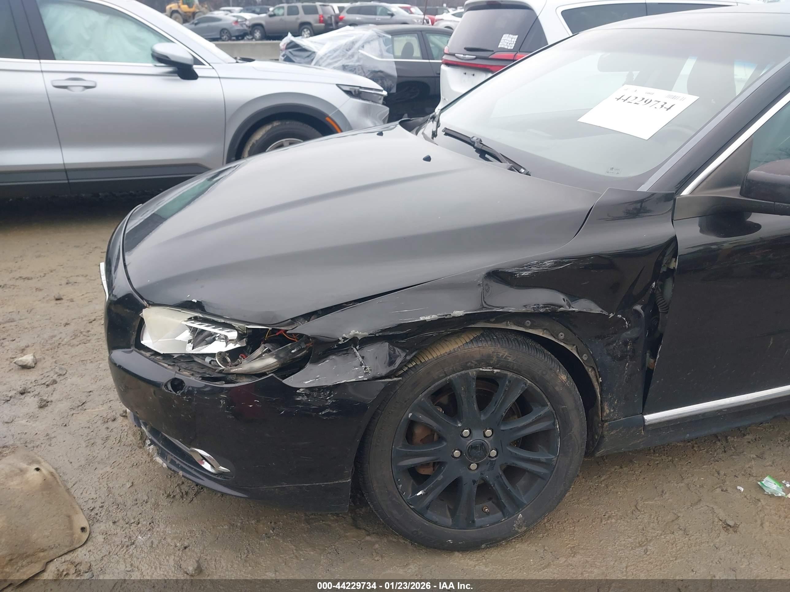 VOLVO S80 image 6