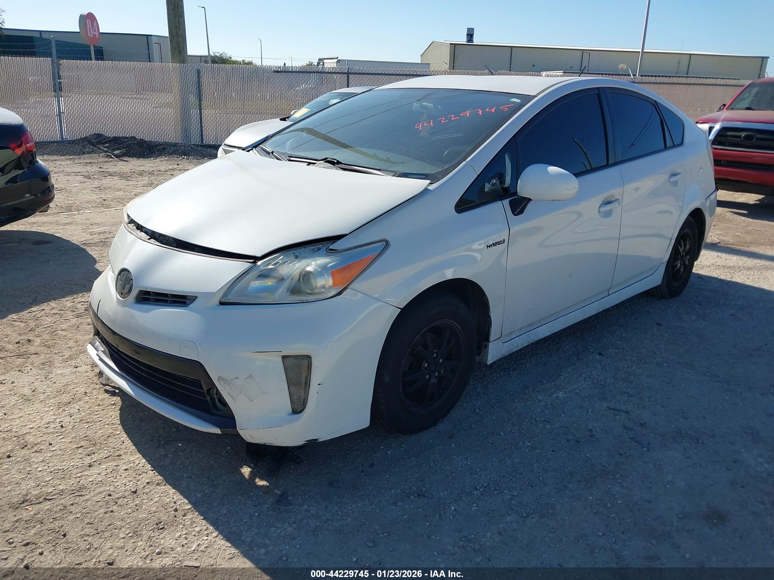 TOYOTA PRIUS image 2