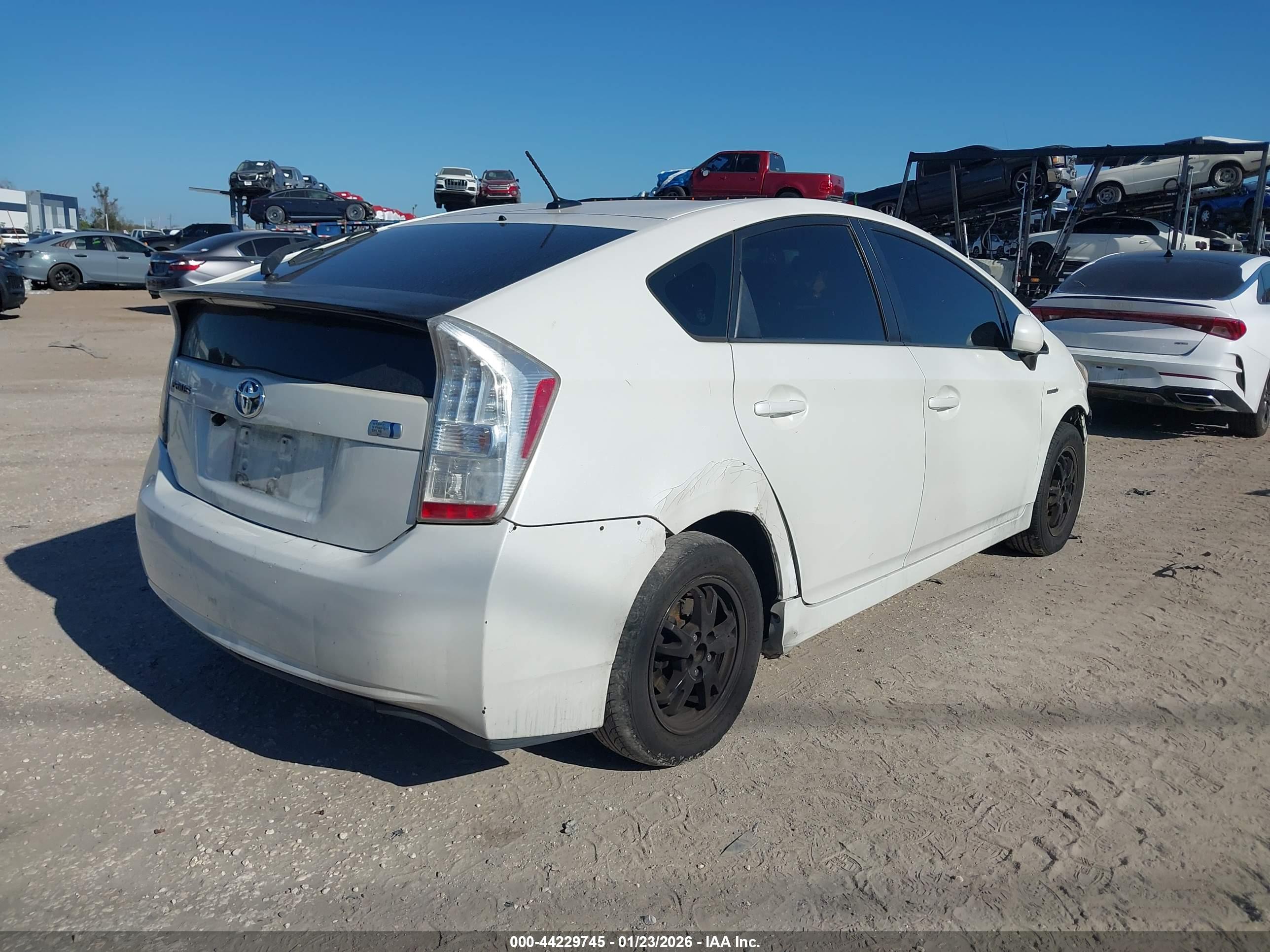 TOYOTA PRIUS image 4