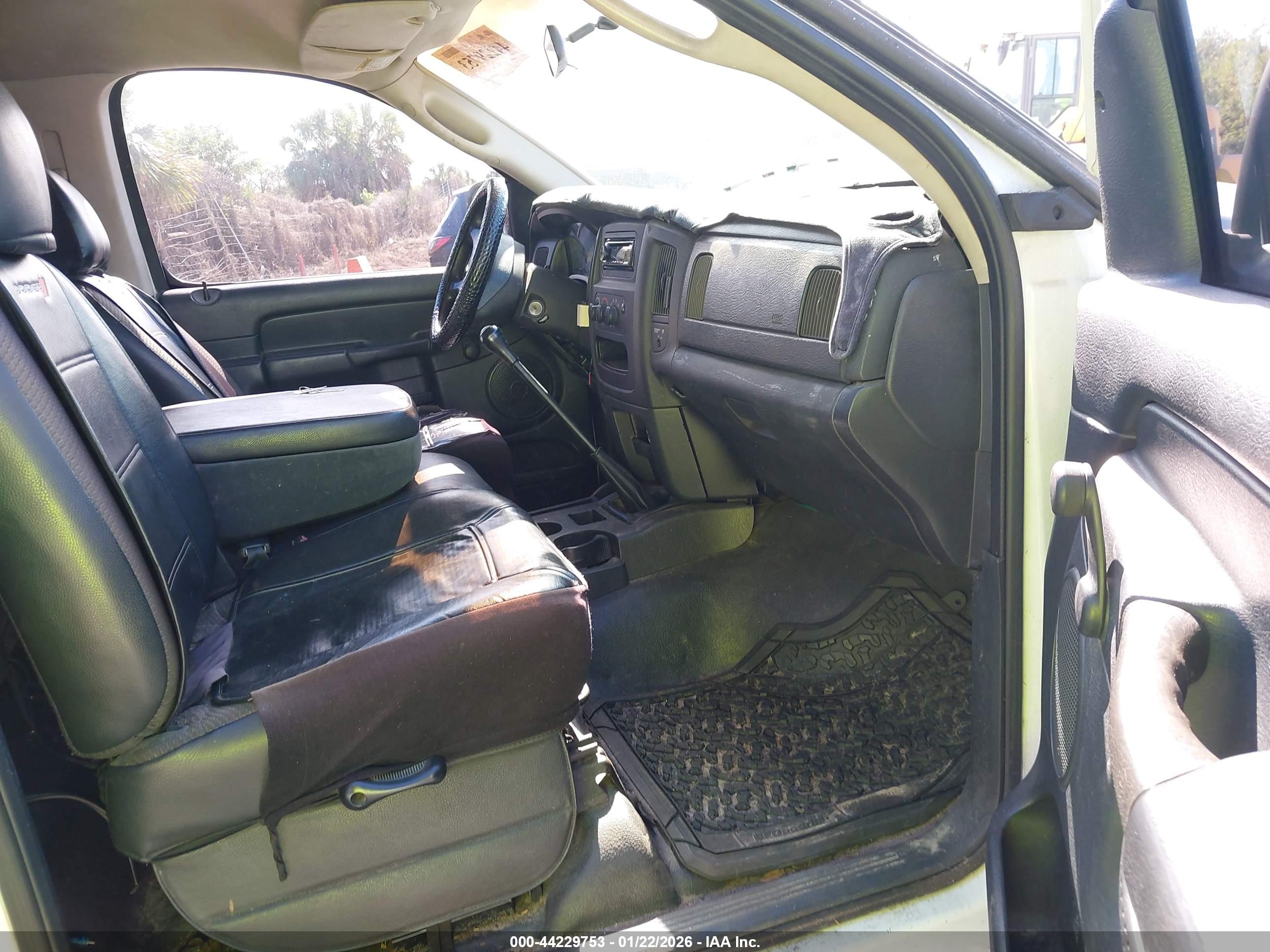 DODGE RAM image 5