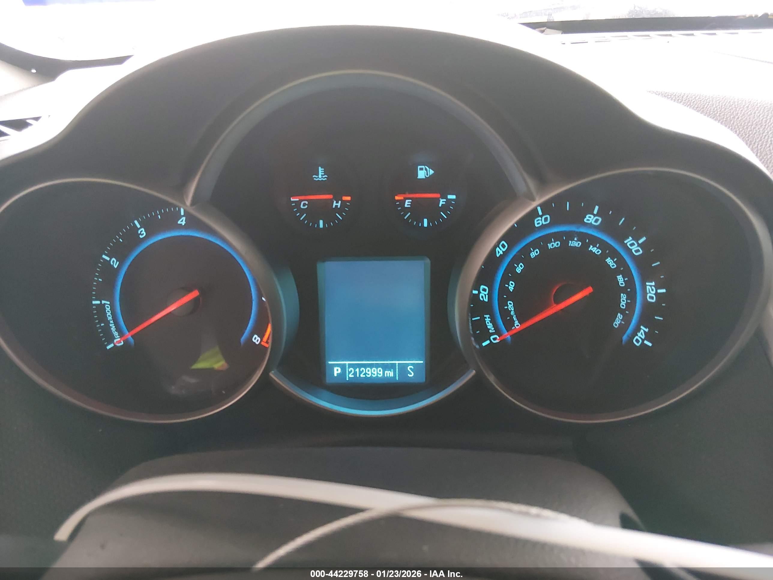 CHEVROLET CRUZE image 7