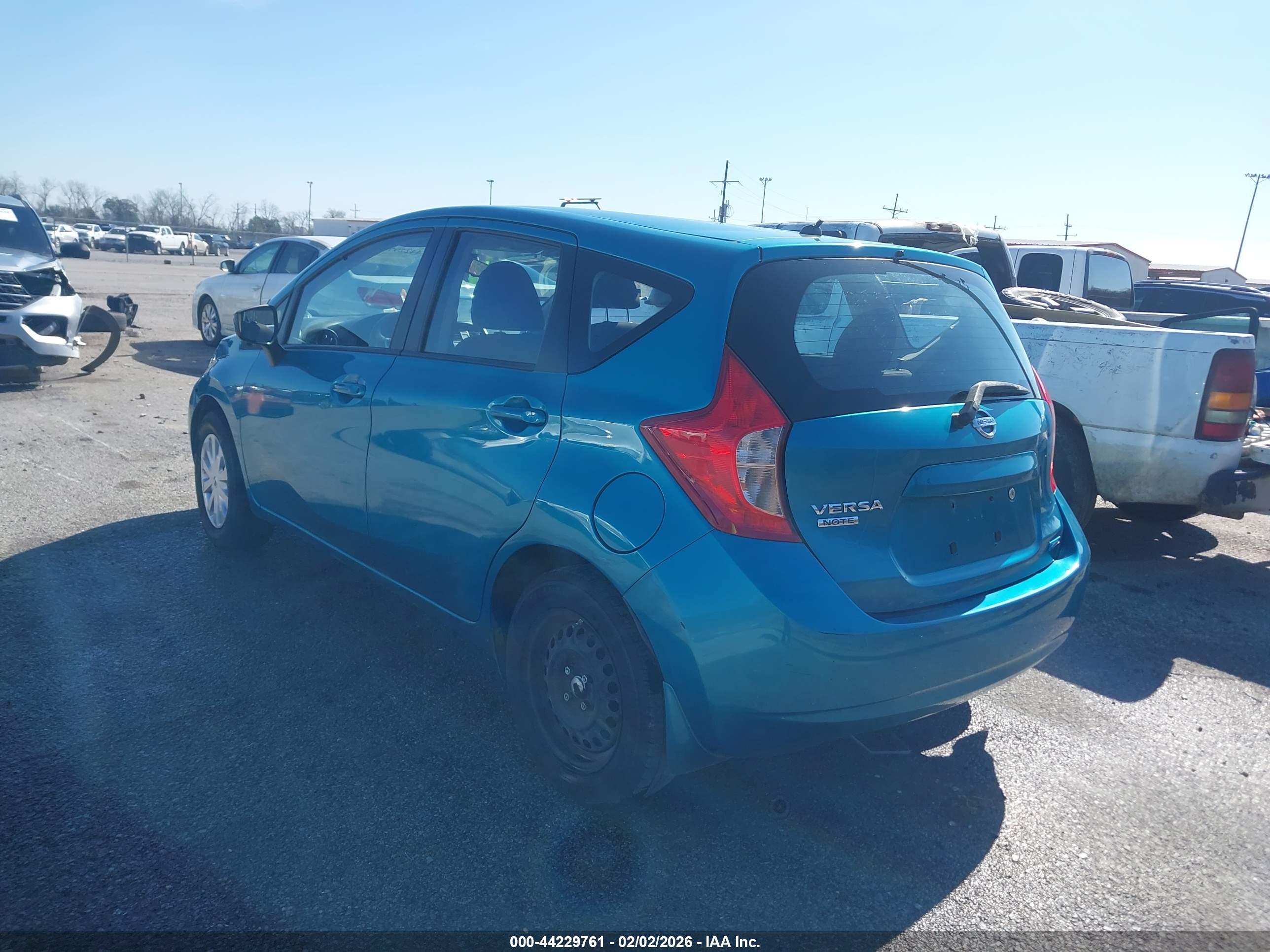 NISSAN VERSA image 3