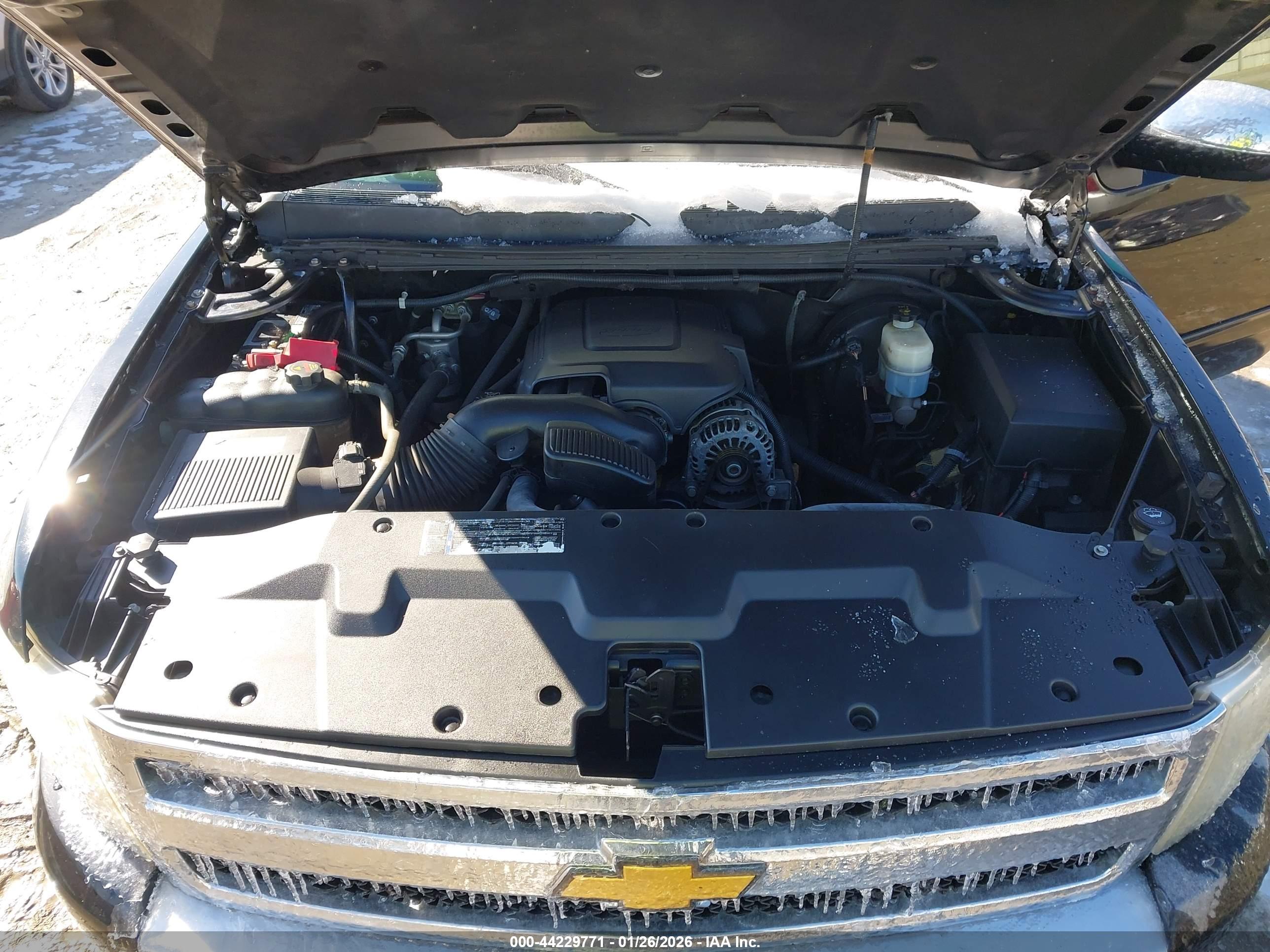 CHEVROLET SILVERADO image 10