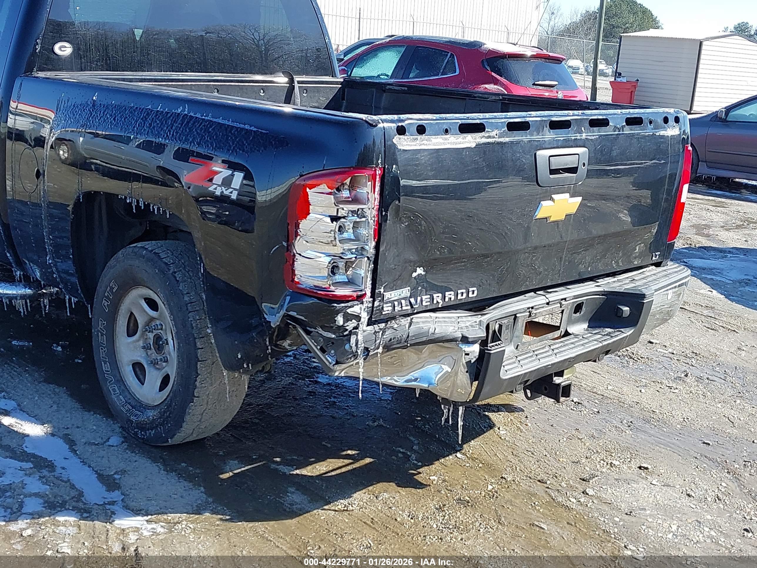 CHEVROLET SILVERADO image 6
