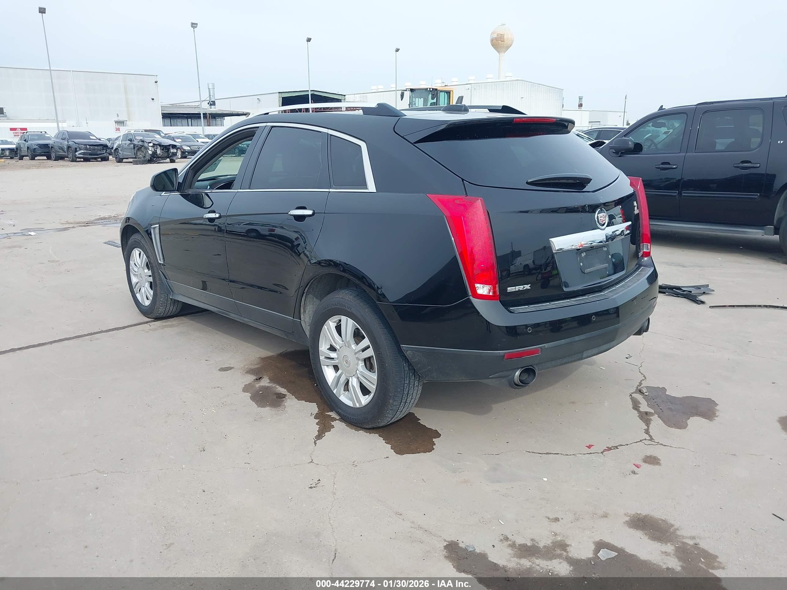 CADILLAC SRX image 3