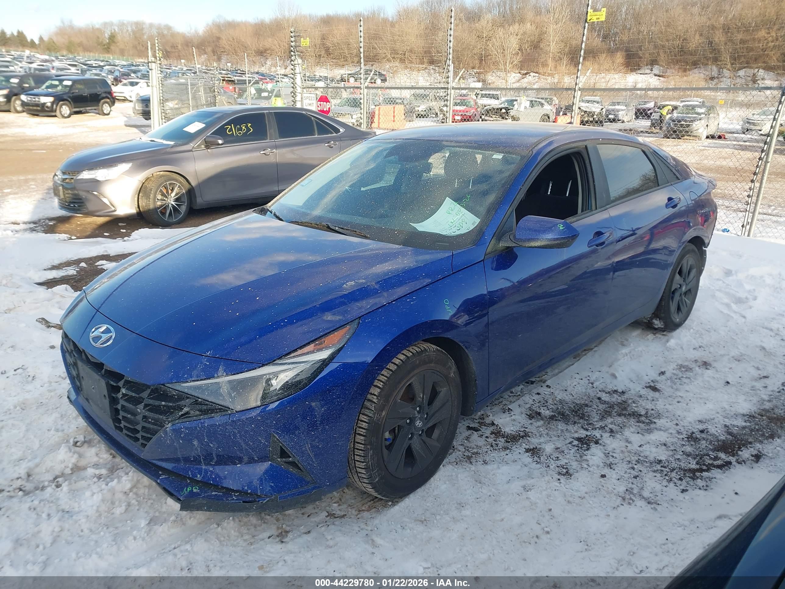 HYUNDAI ELANTRA image 2