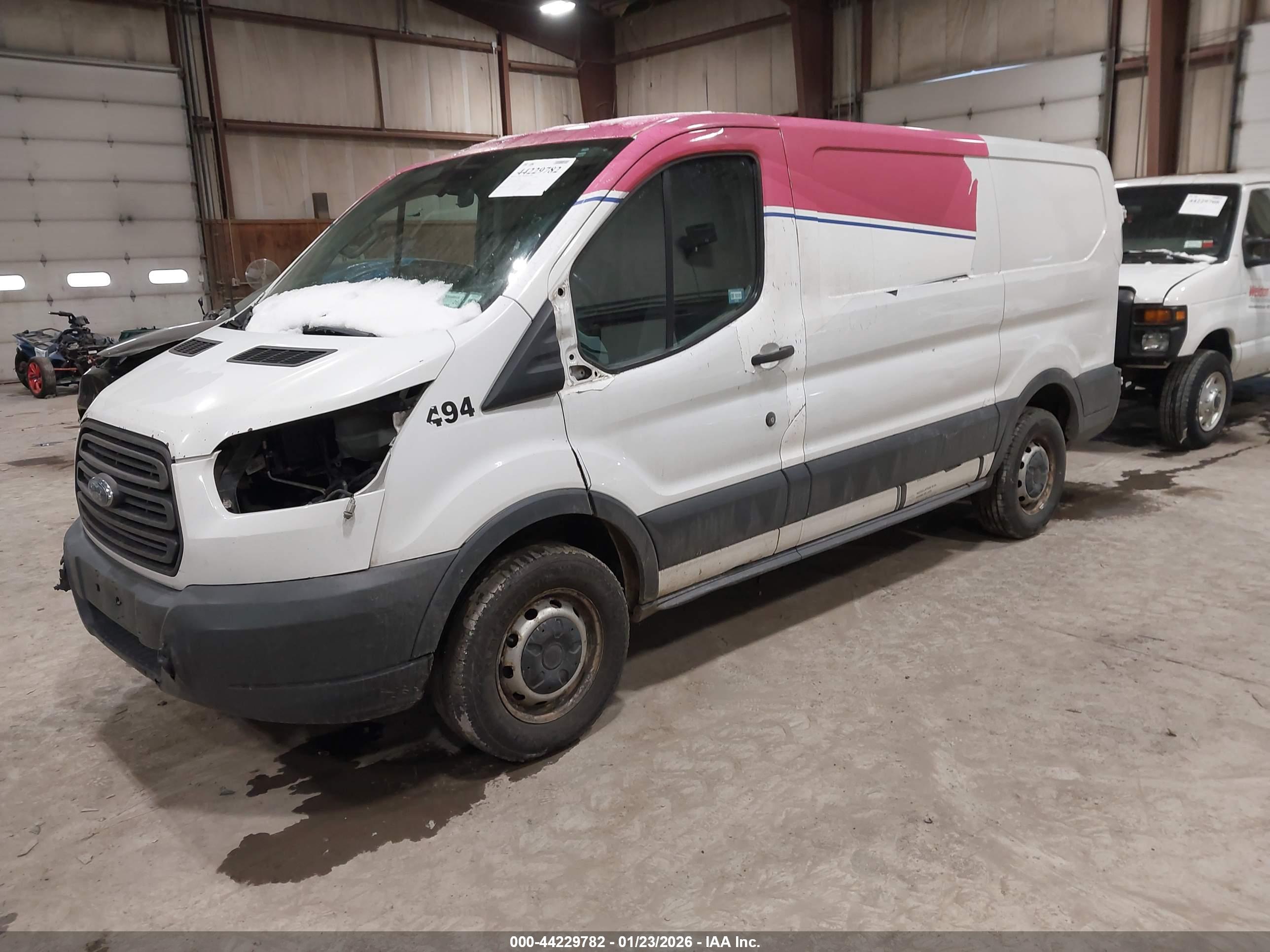 FORD TRANSIT image 2
