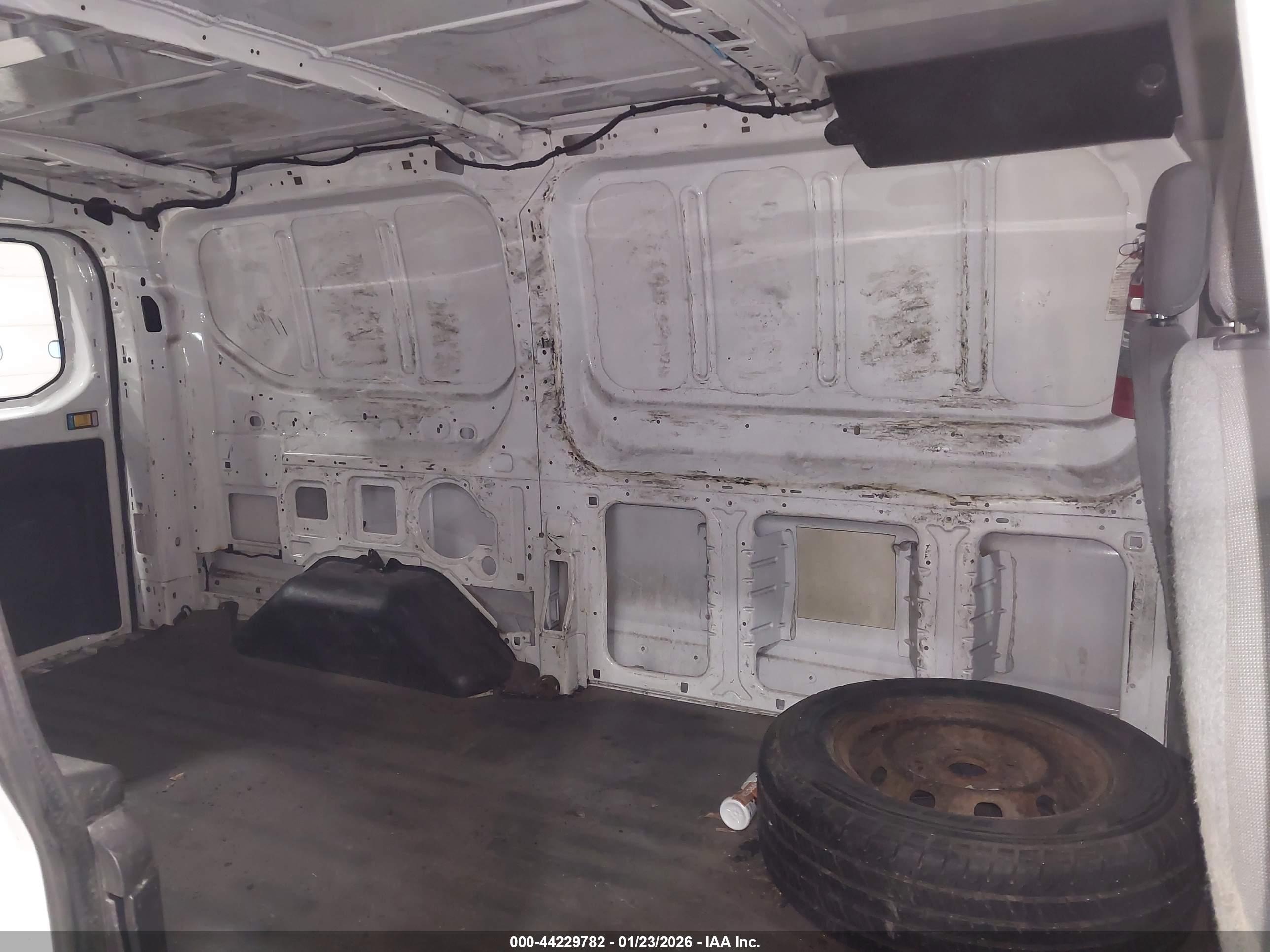 FORD TRANSIT image 8