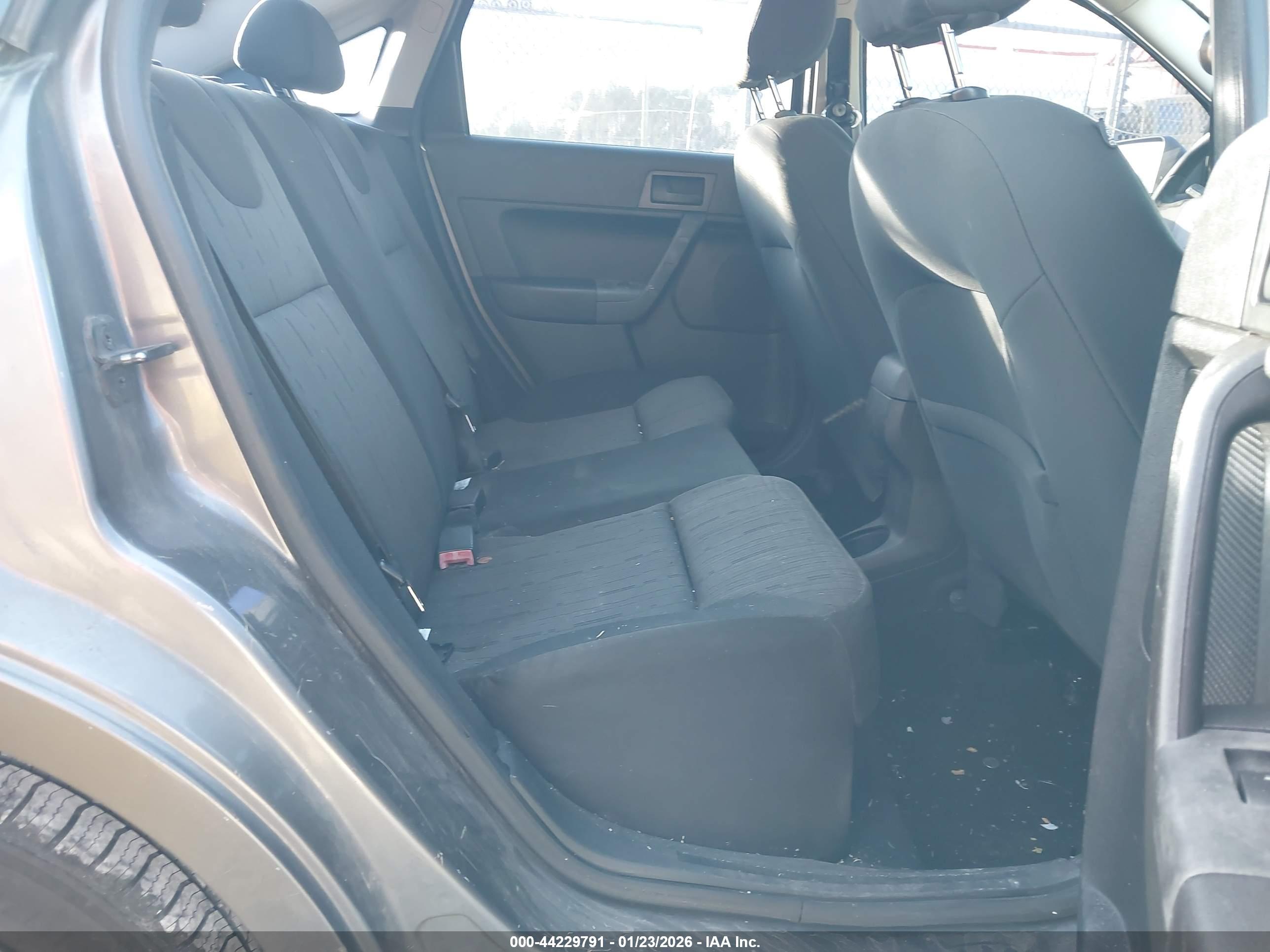 FORD FOCUS image 8
