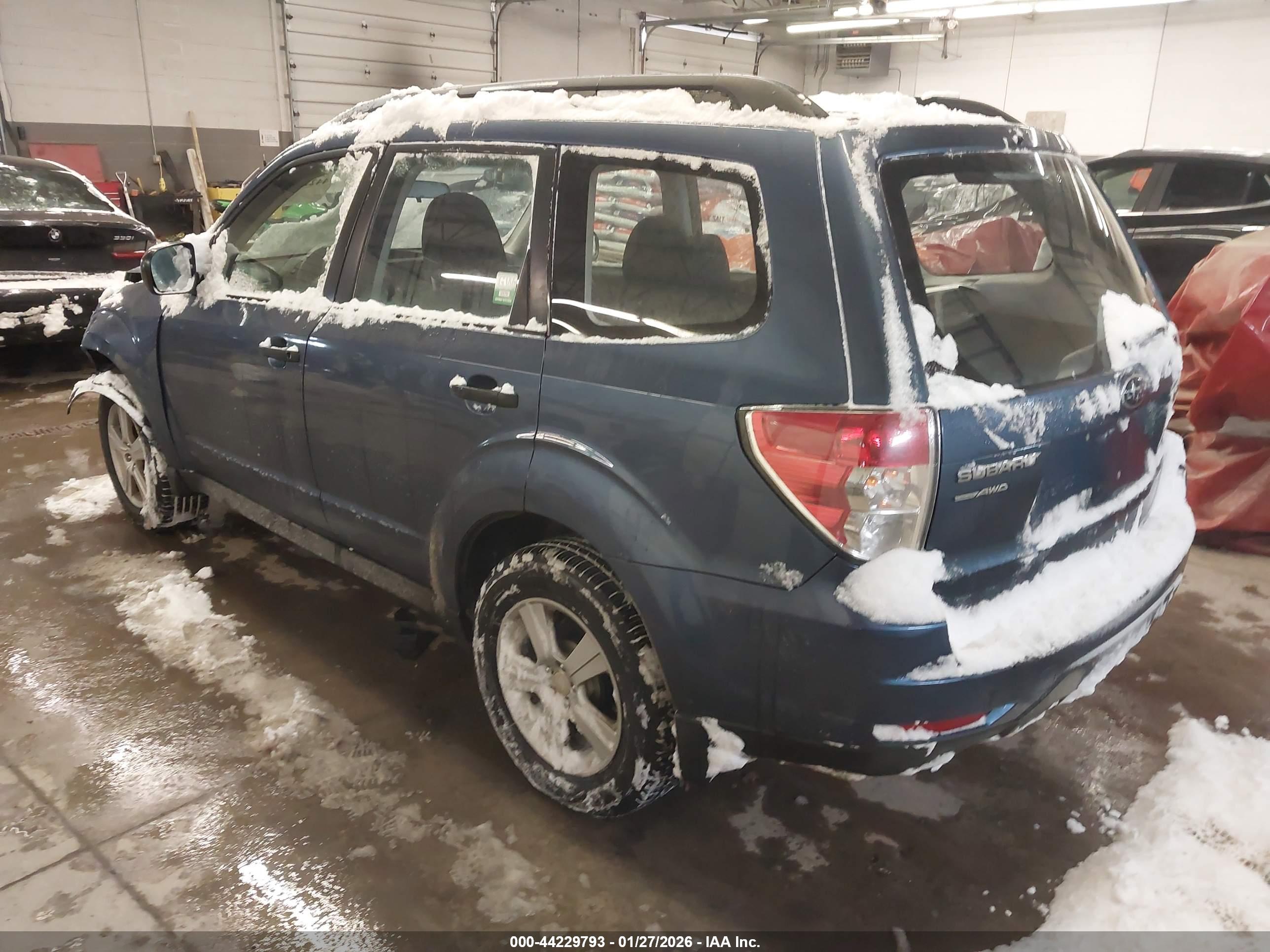 SUBARU FORESTER image 3