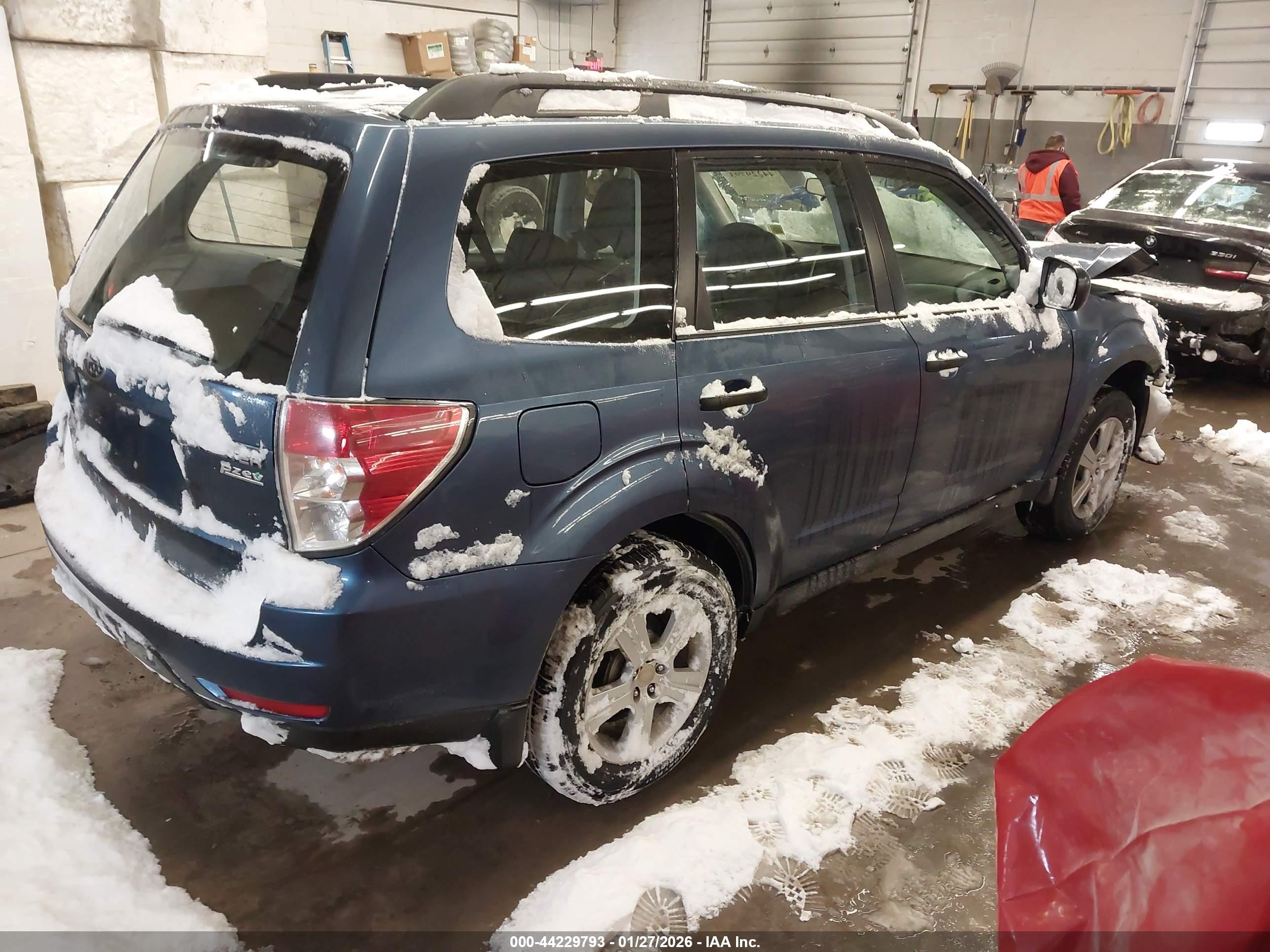 SUBARU FORESTER image 4