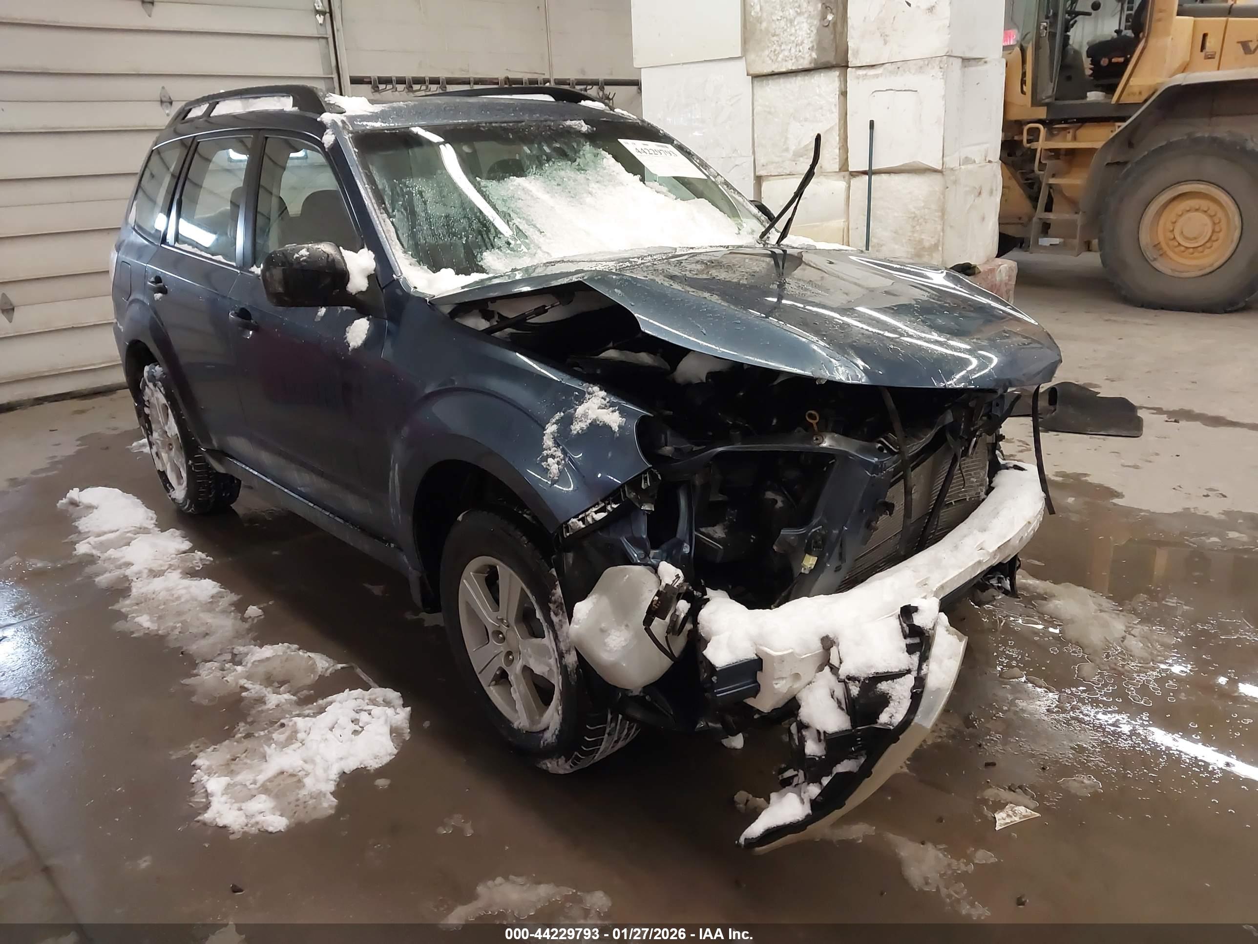 SUBARU FORESTER image 6