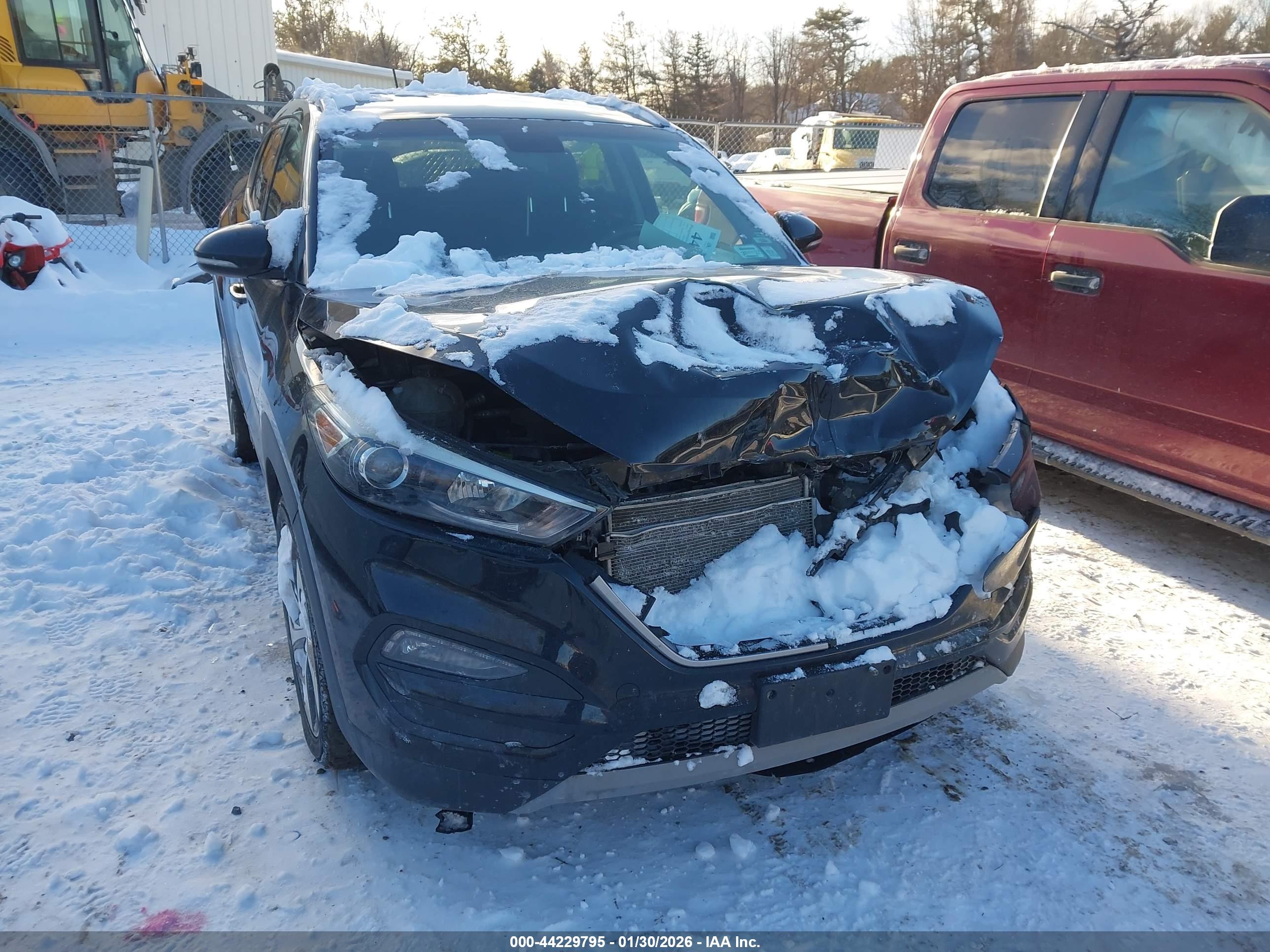 HYUNDAI TUCSON image 6