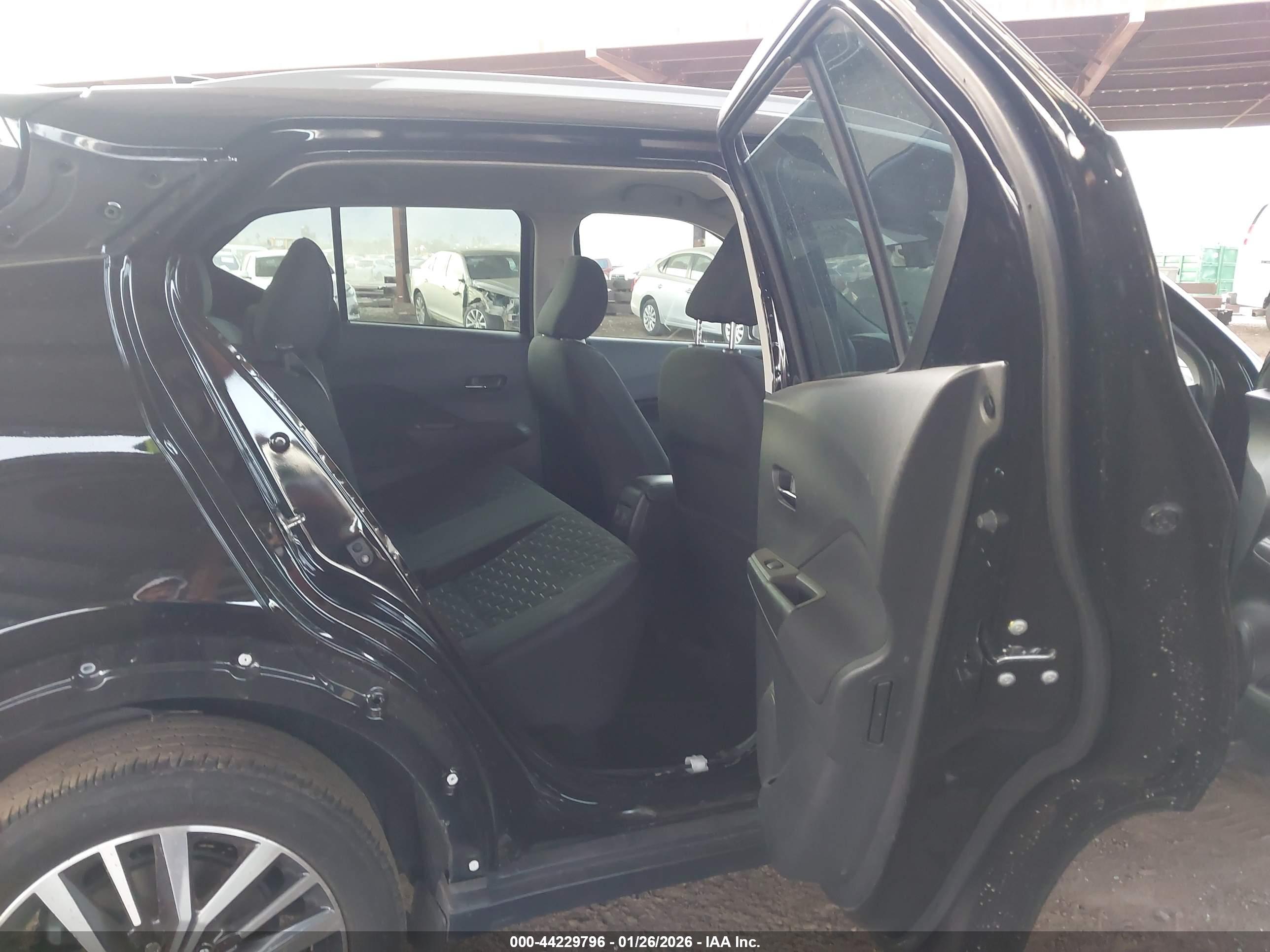 NISSAN KICKS image 8