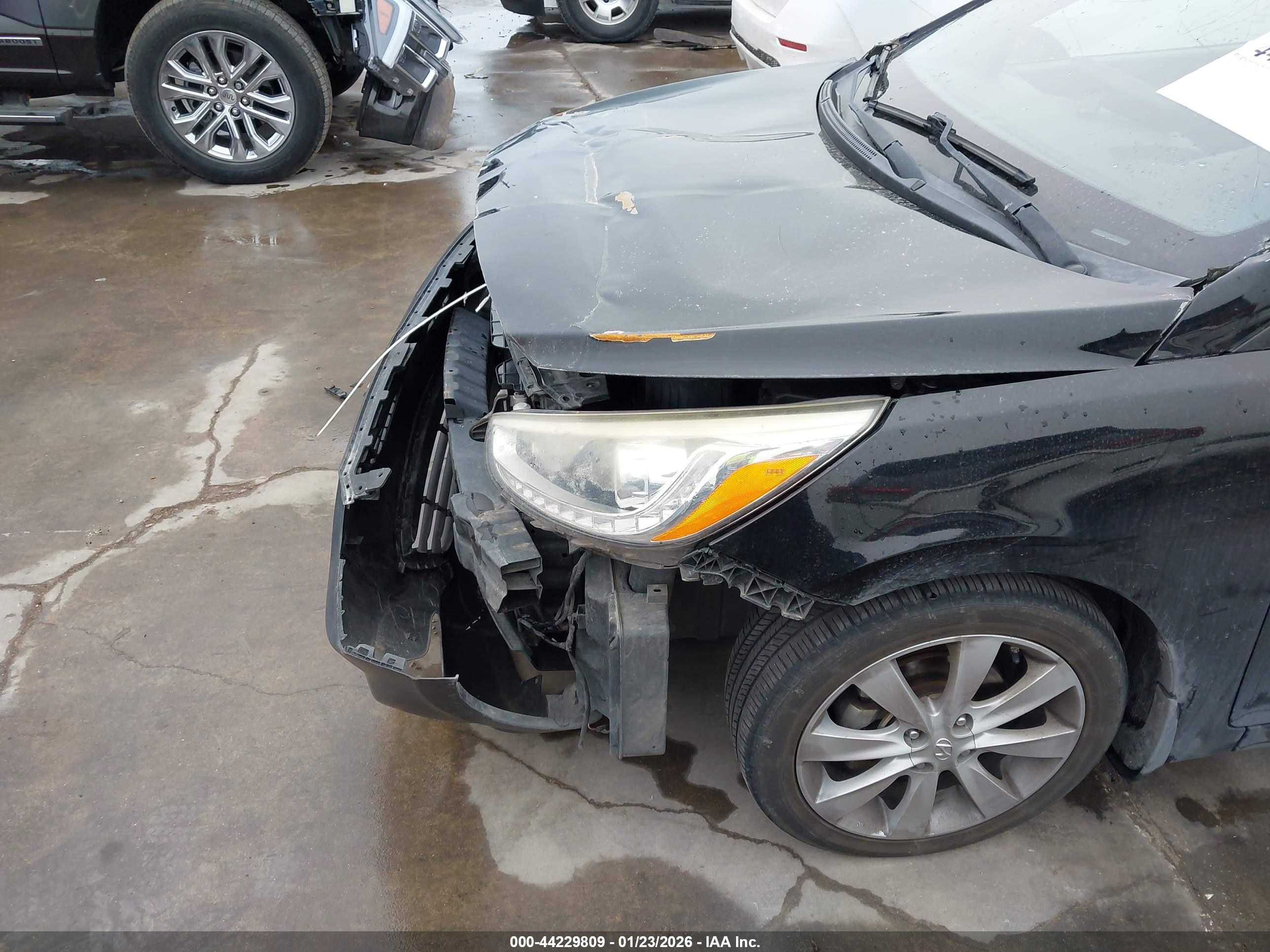 HYUNDAI ACCENT image 6