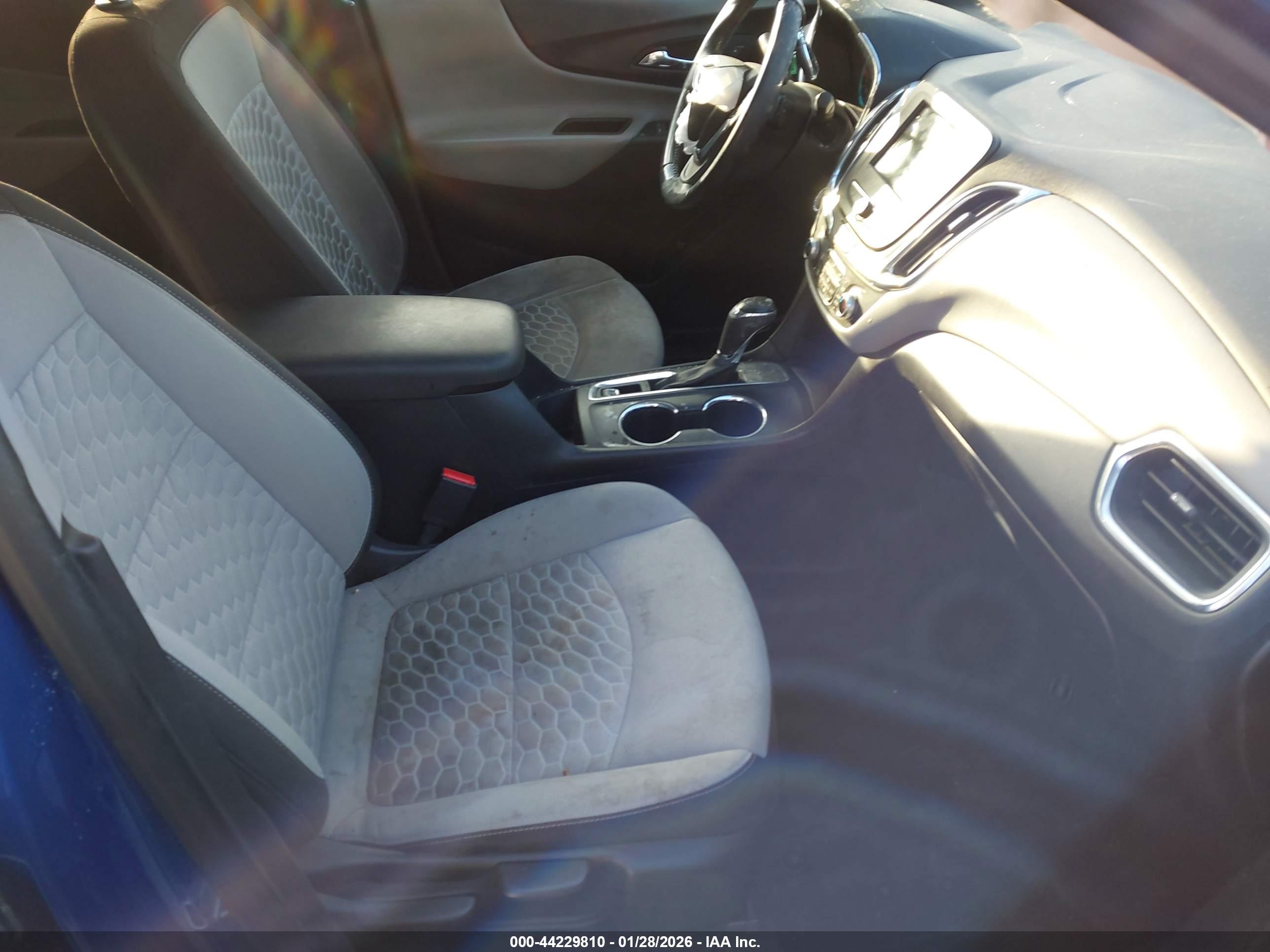 CHEVROLET EQUINOX image 5
