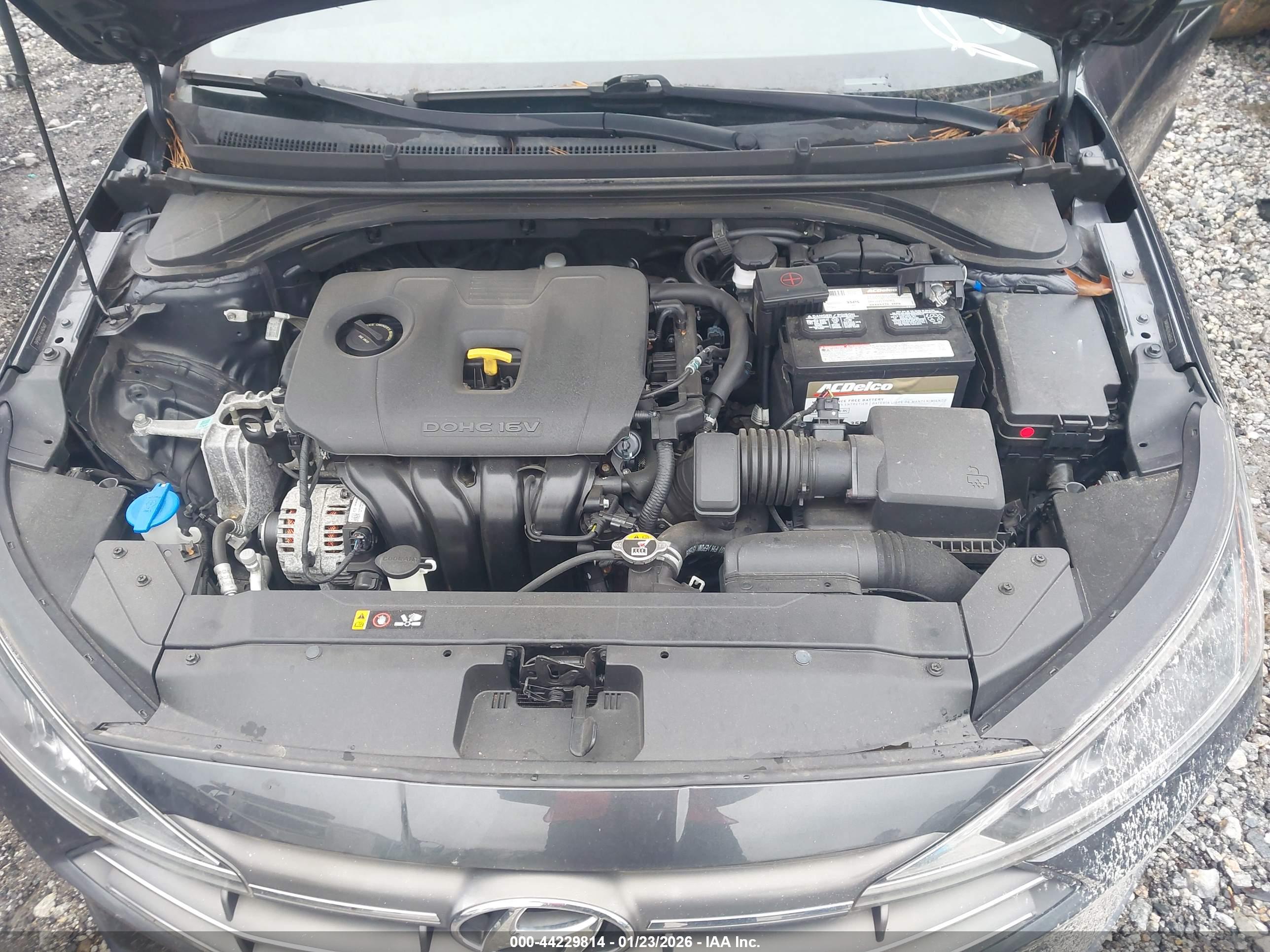 HYUNDAI ELANTRA image 10