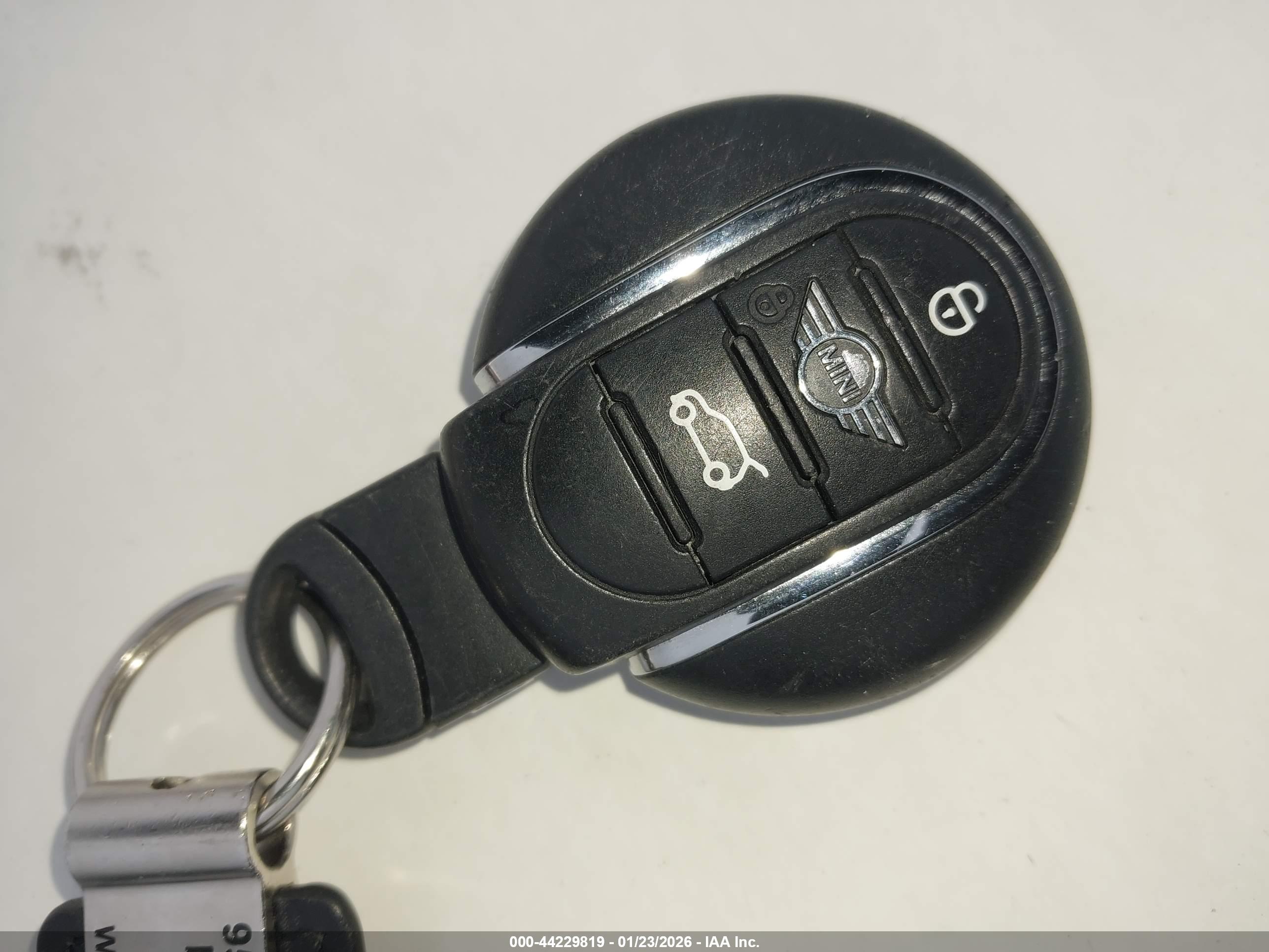 MINI CLUBMAN image 11