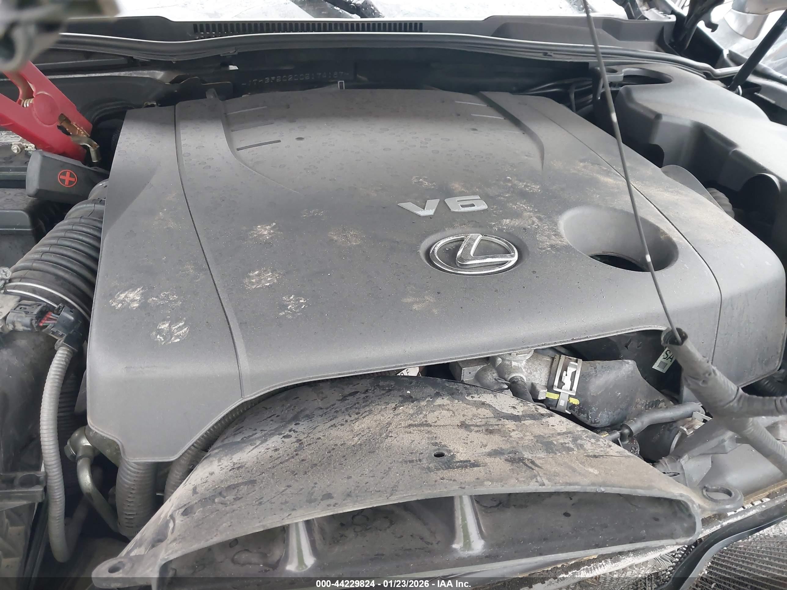 LEXUS IS image 10