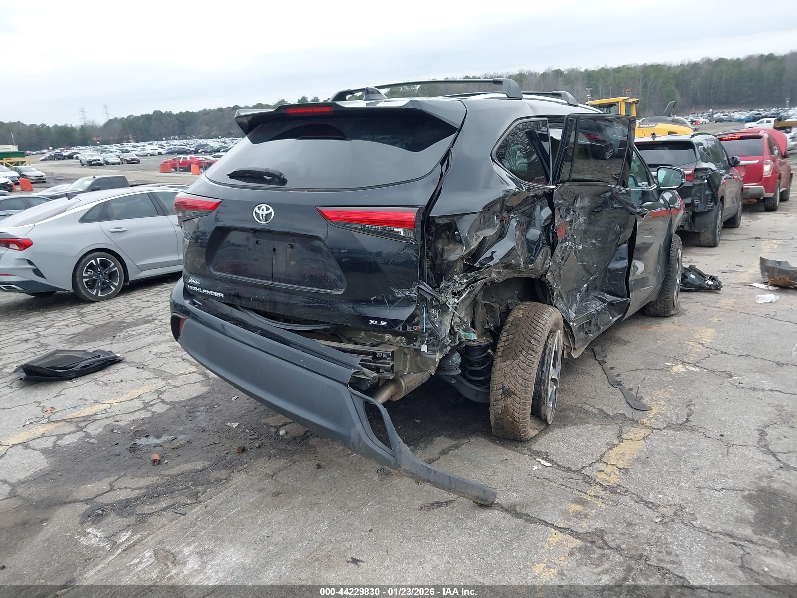 TOYOTA HIGHLANDER image 4