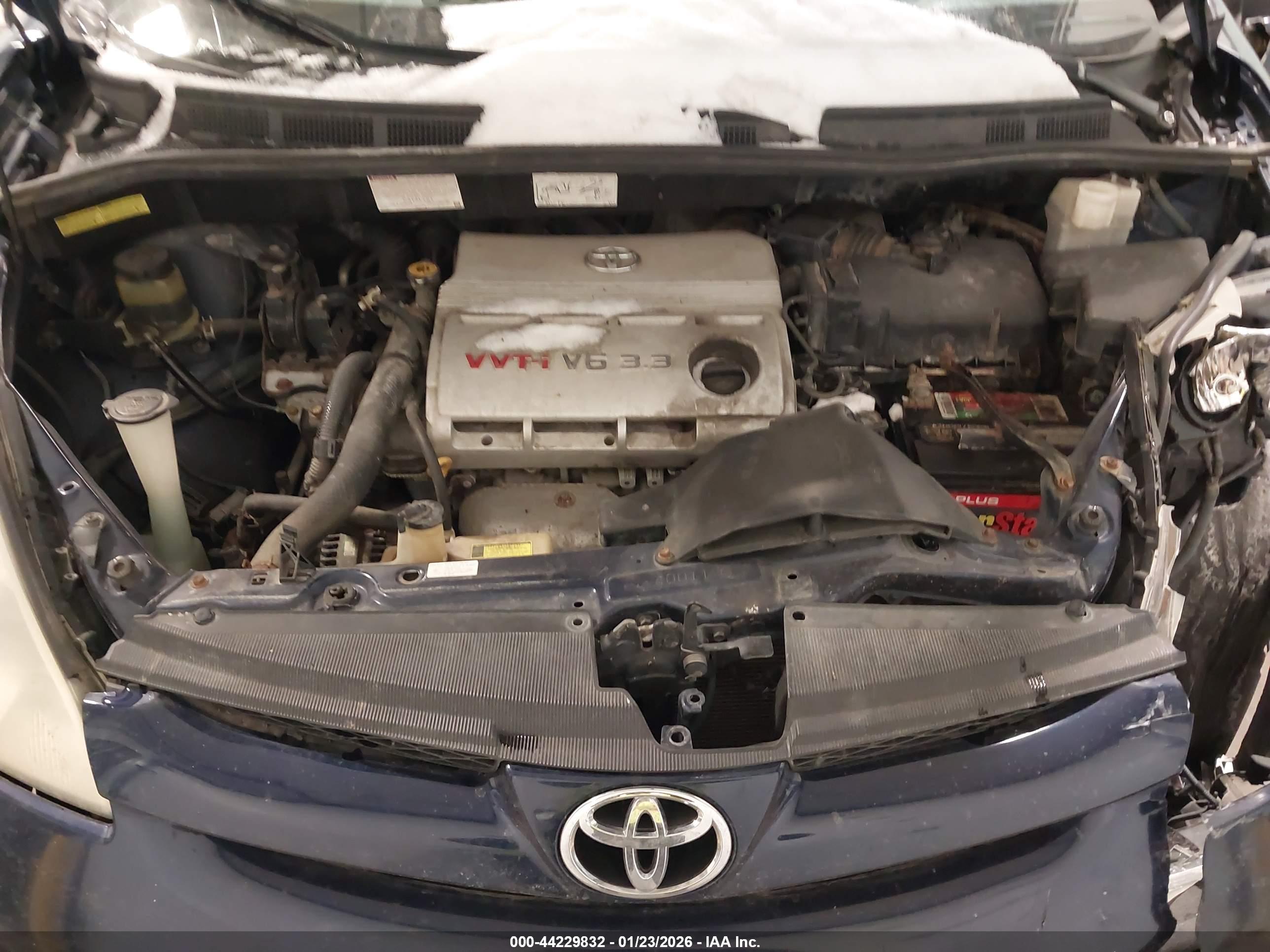 TOYOTA SIENNA image 10