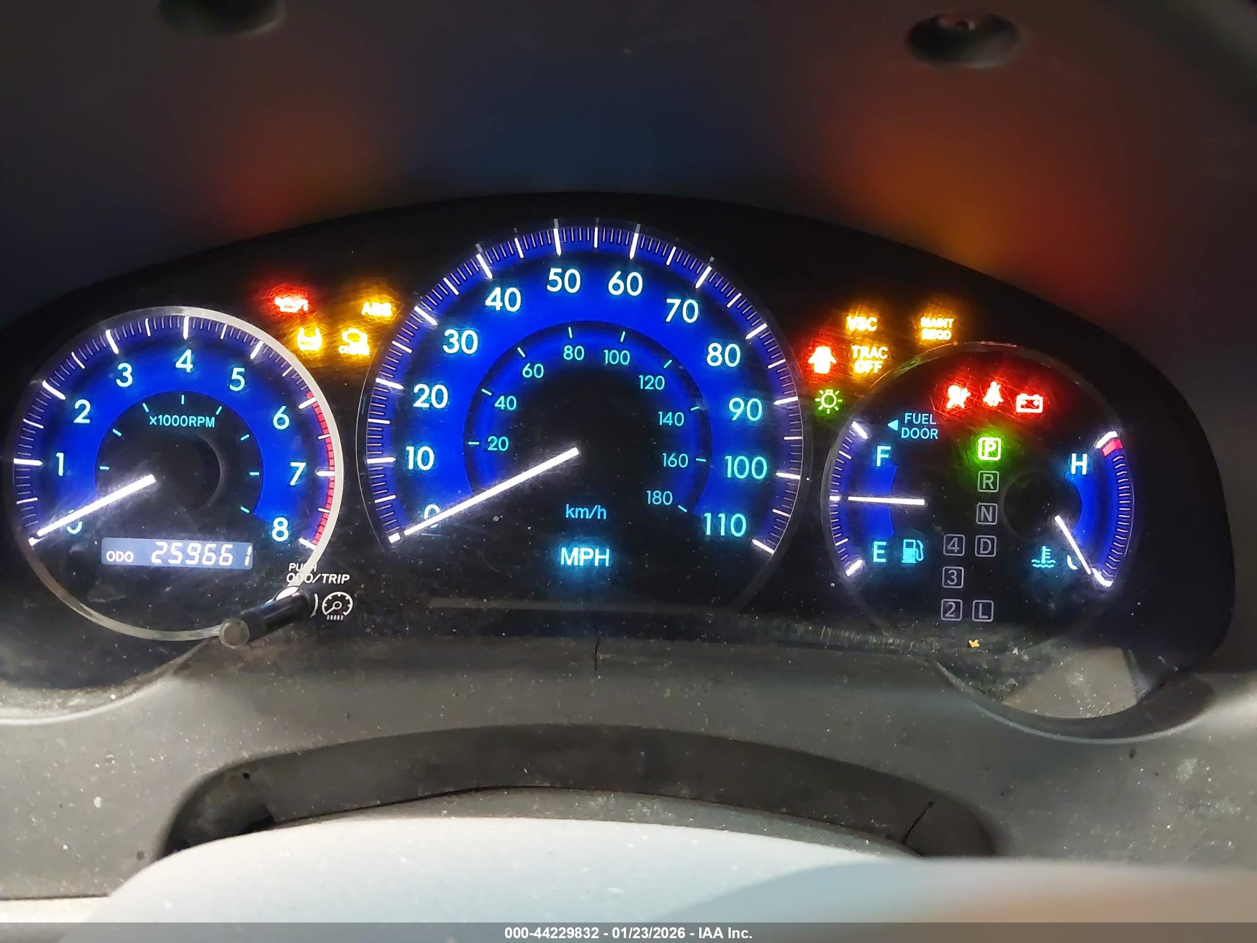 TOYOTA SIENNA image 7