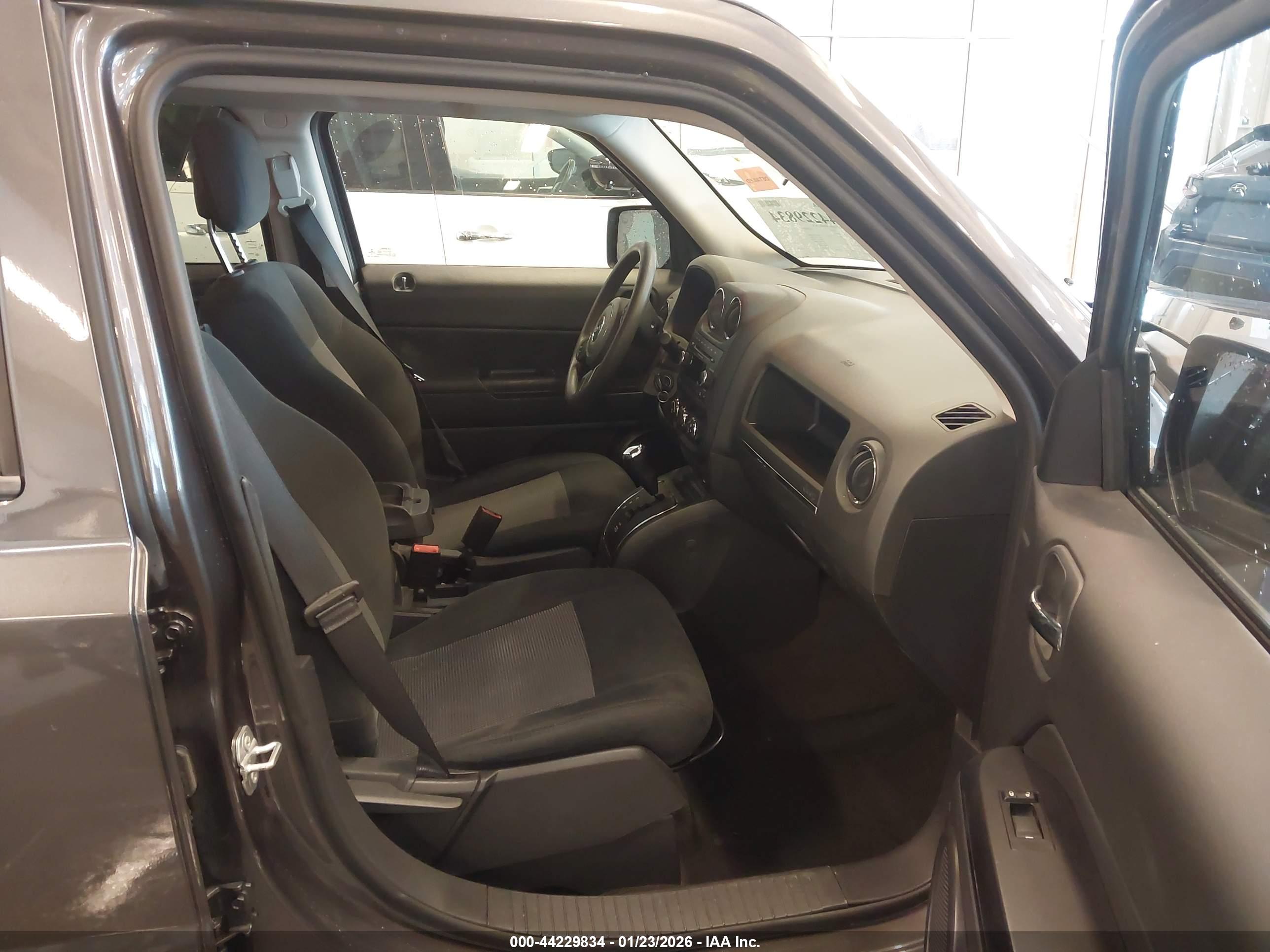 JEEP PATRIOT image 5