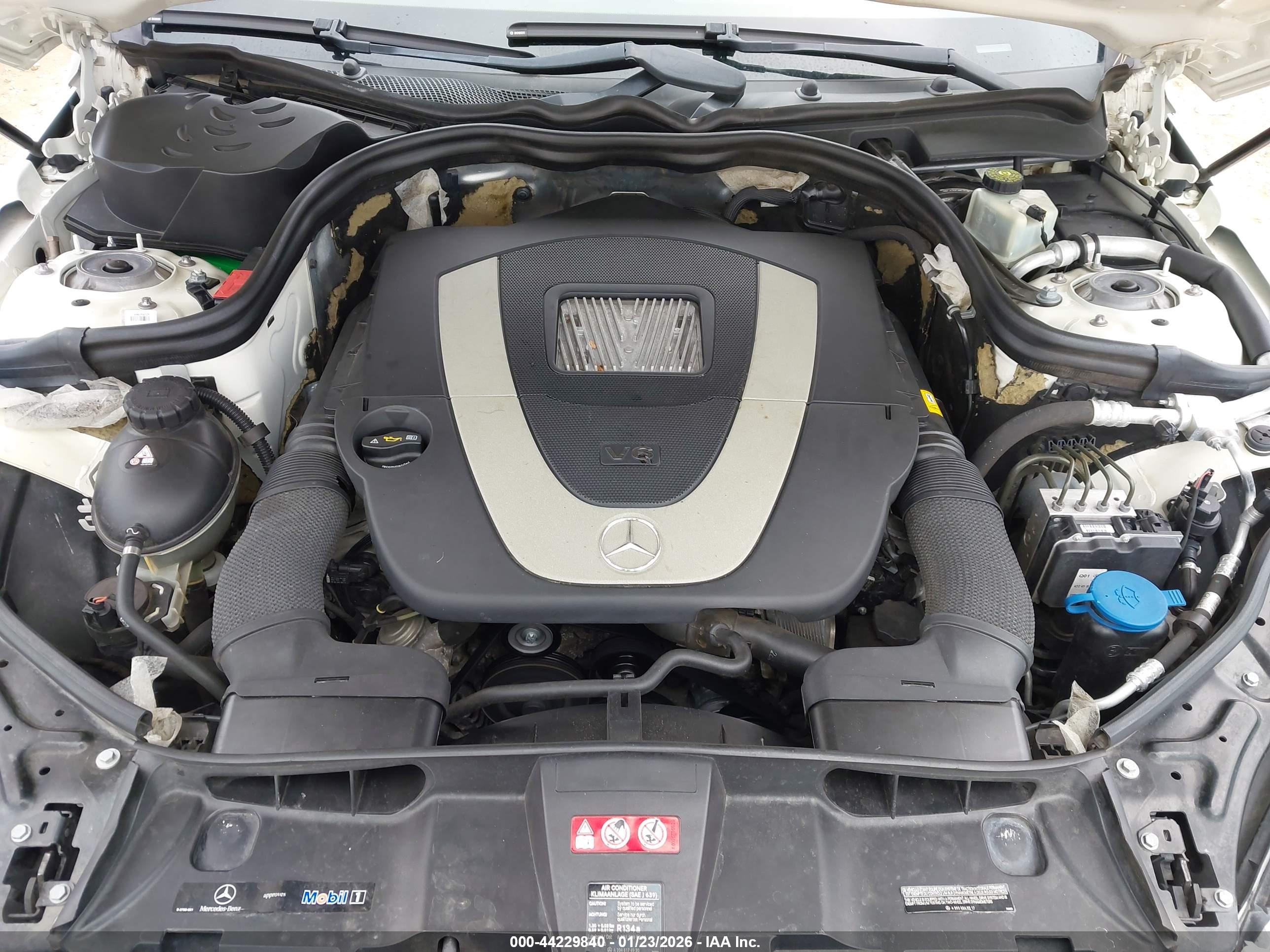 MERCEDES-BENZ E image 10
