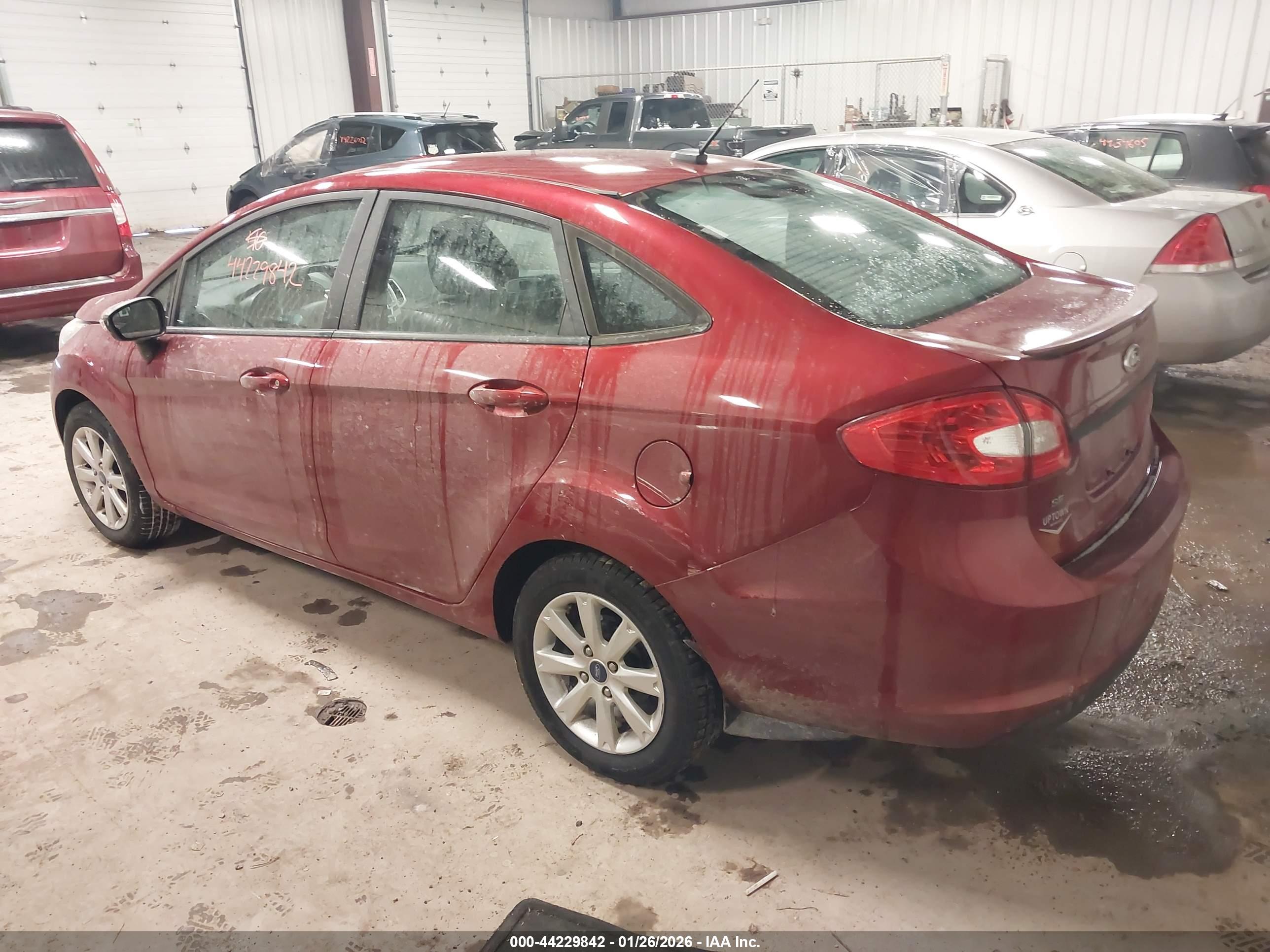 FORD FIESTA image 3