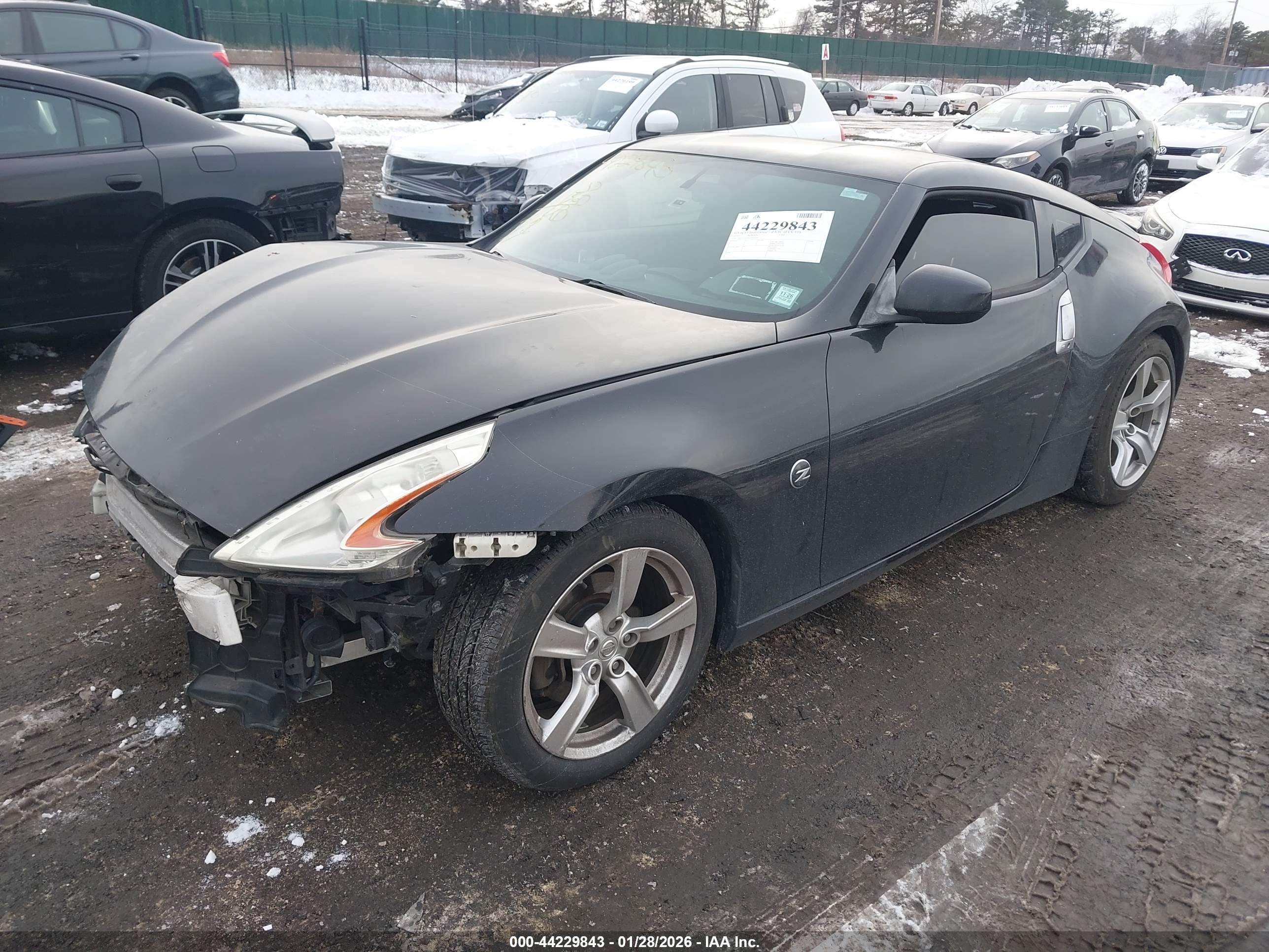 NISSAN 370Z image 2