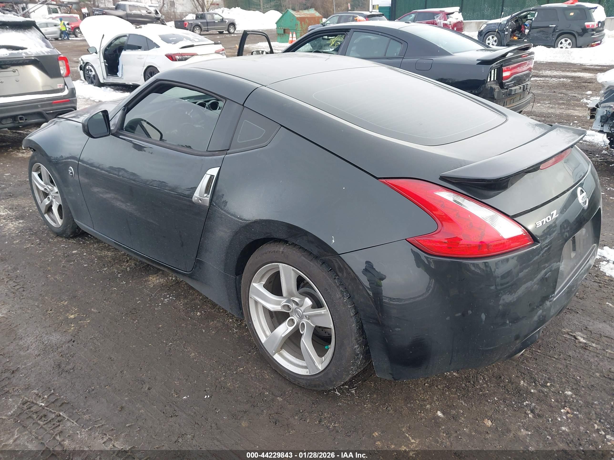 NISSAN 370Z image 3