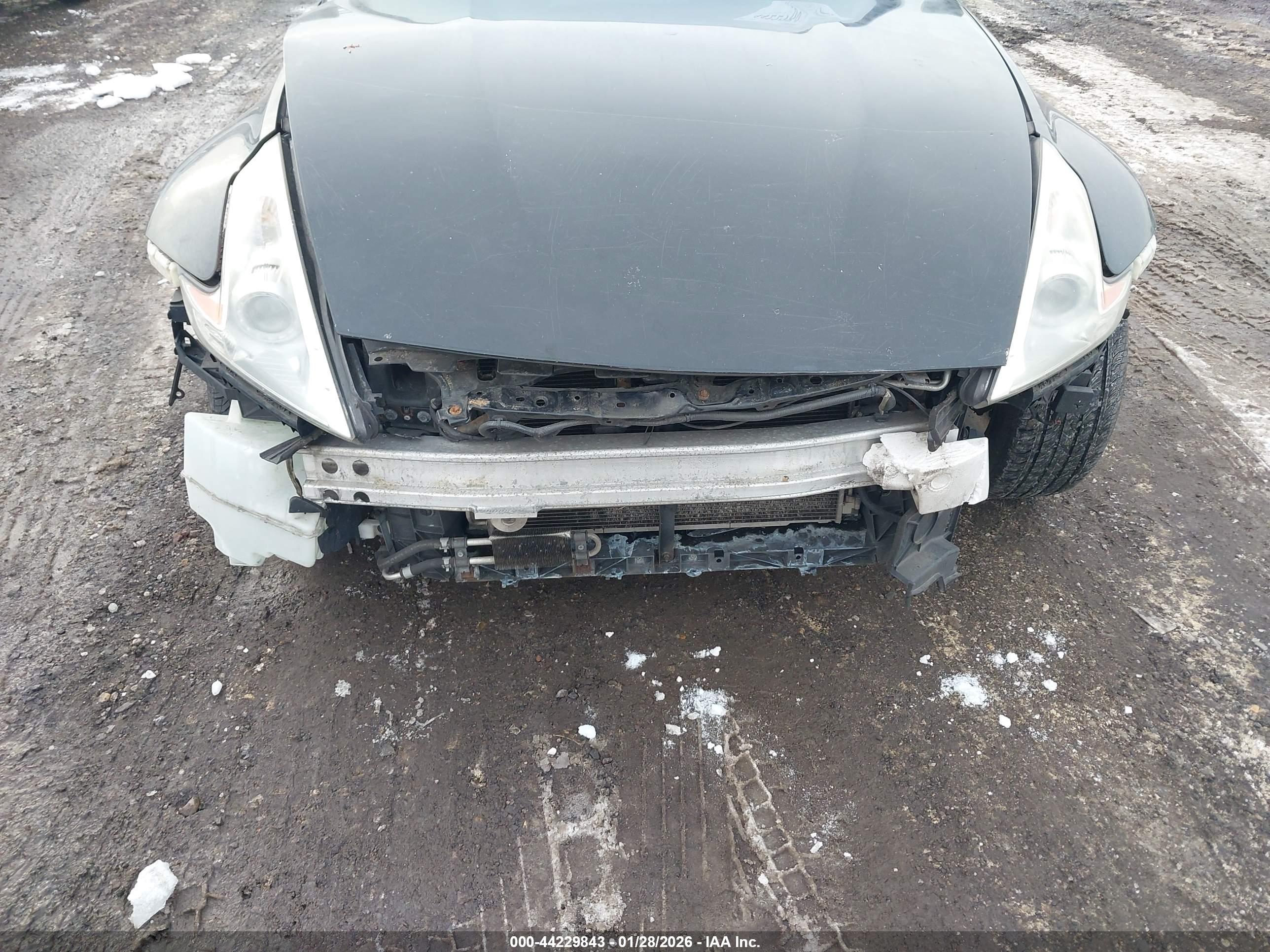 NISSAN 370Z image 6