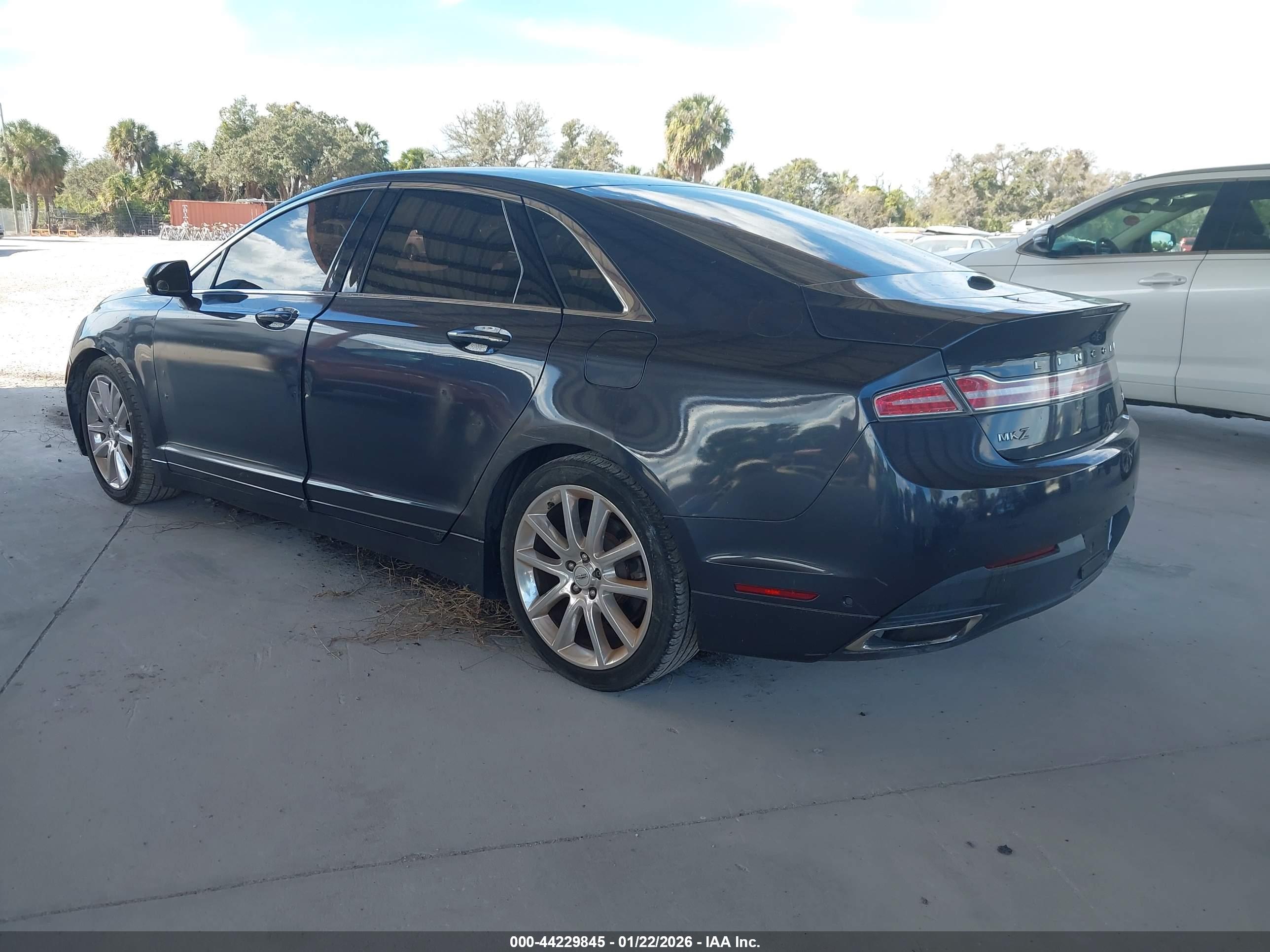 LINCOLN MKZ image 3