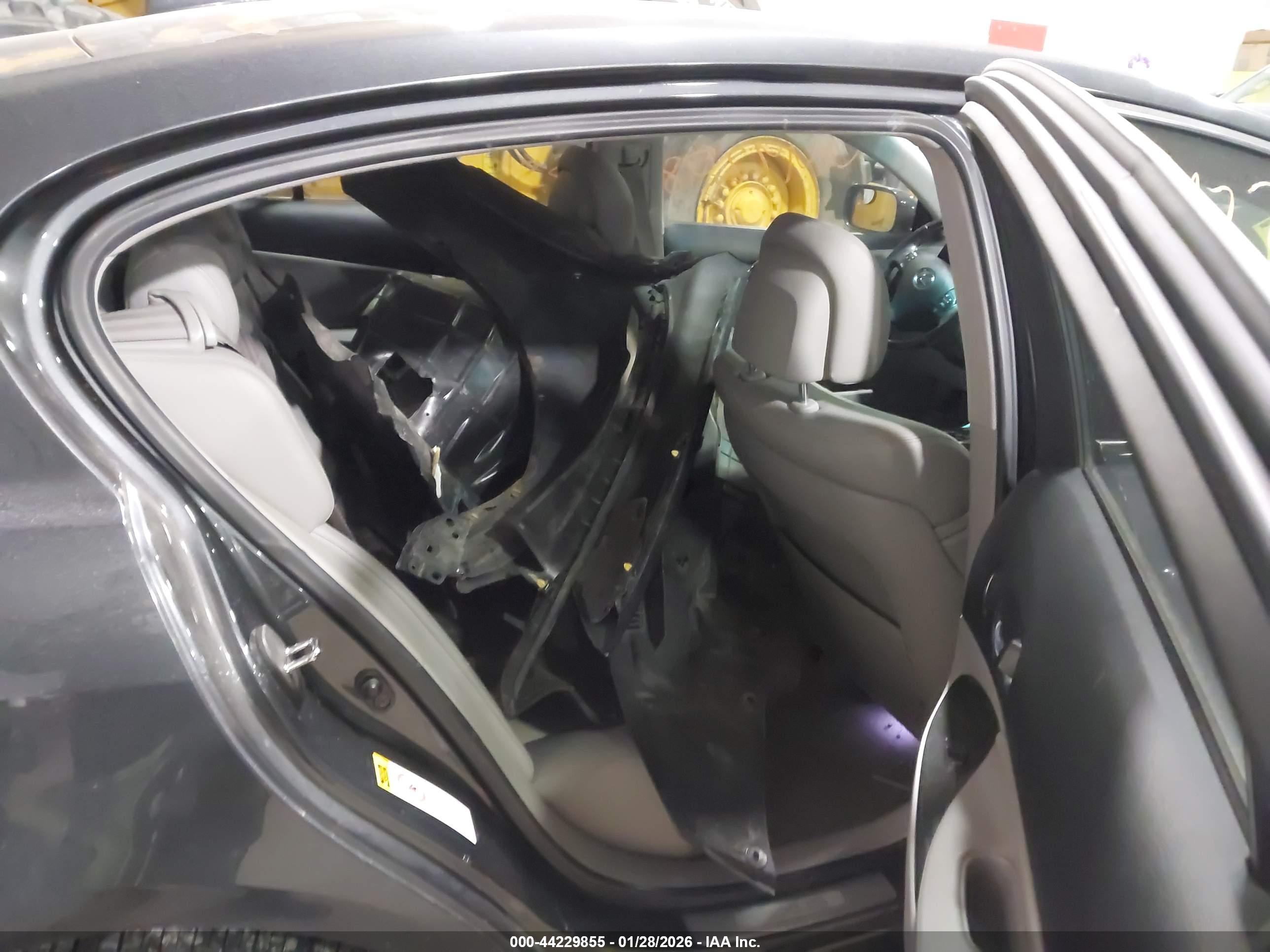 LEXUS GS image 8
