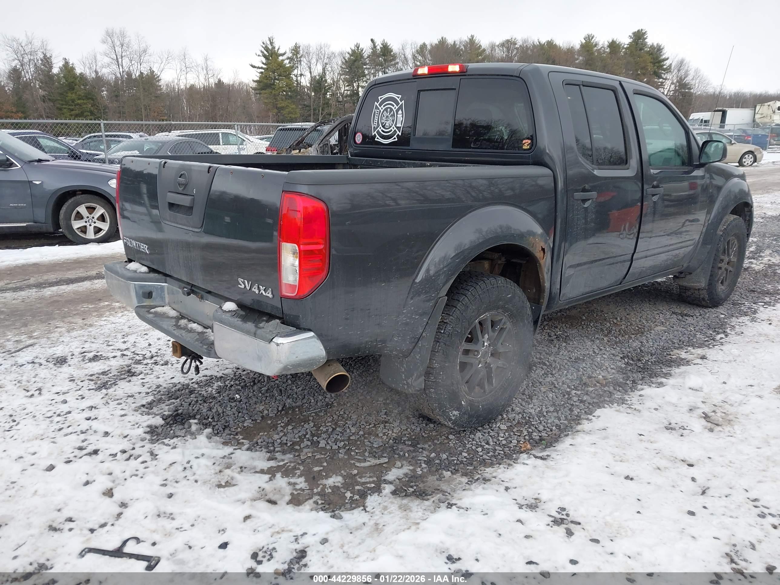 NISSAN FRONTIER image 4