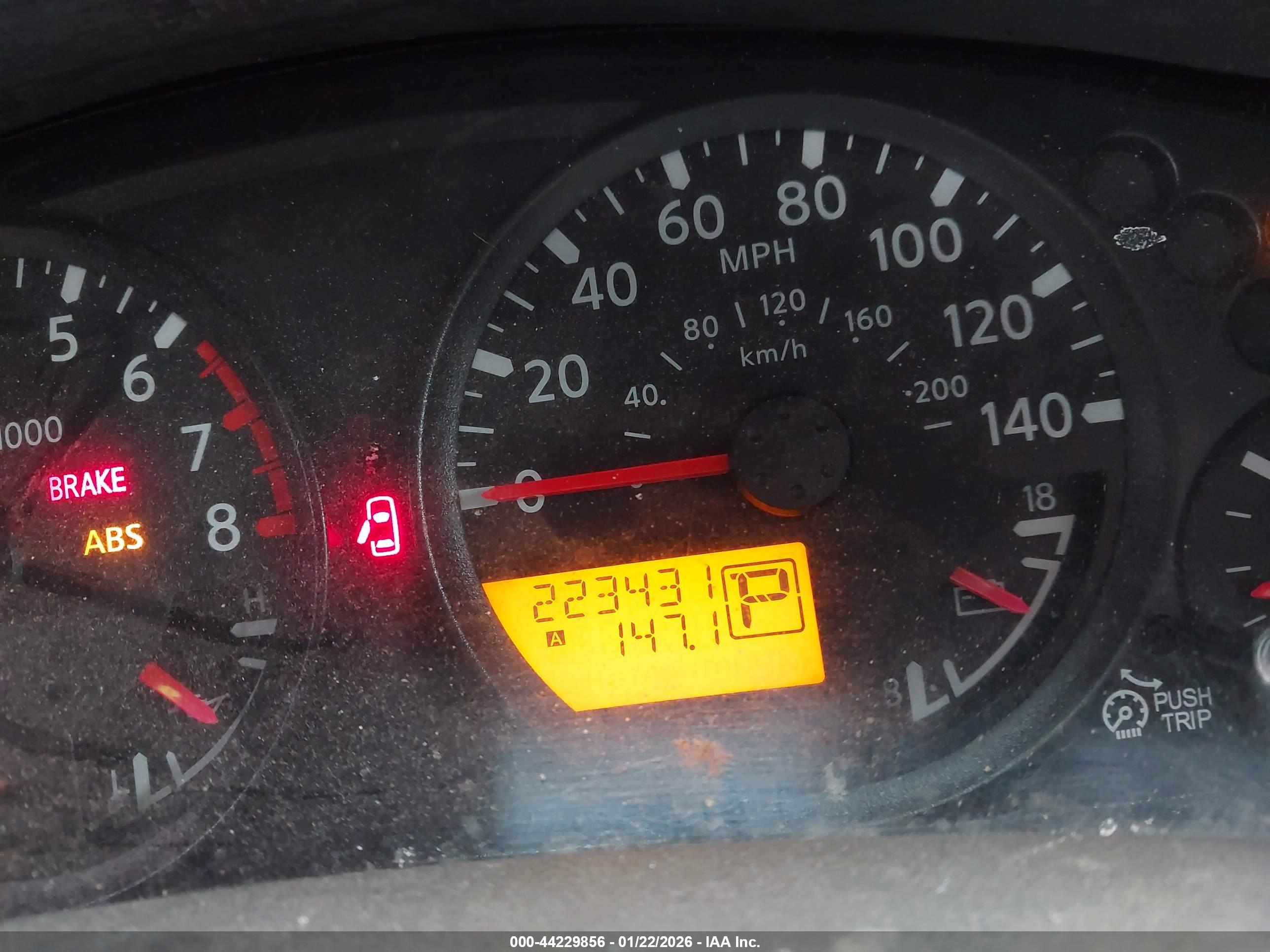 NISSAN FRONTIER image 7
