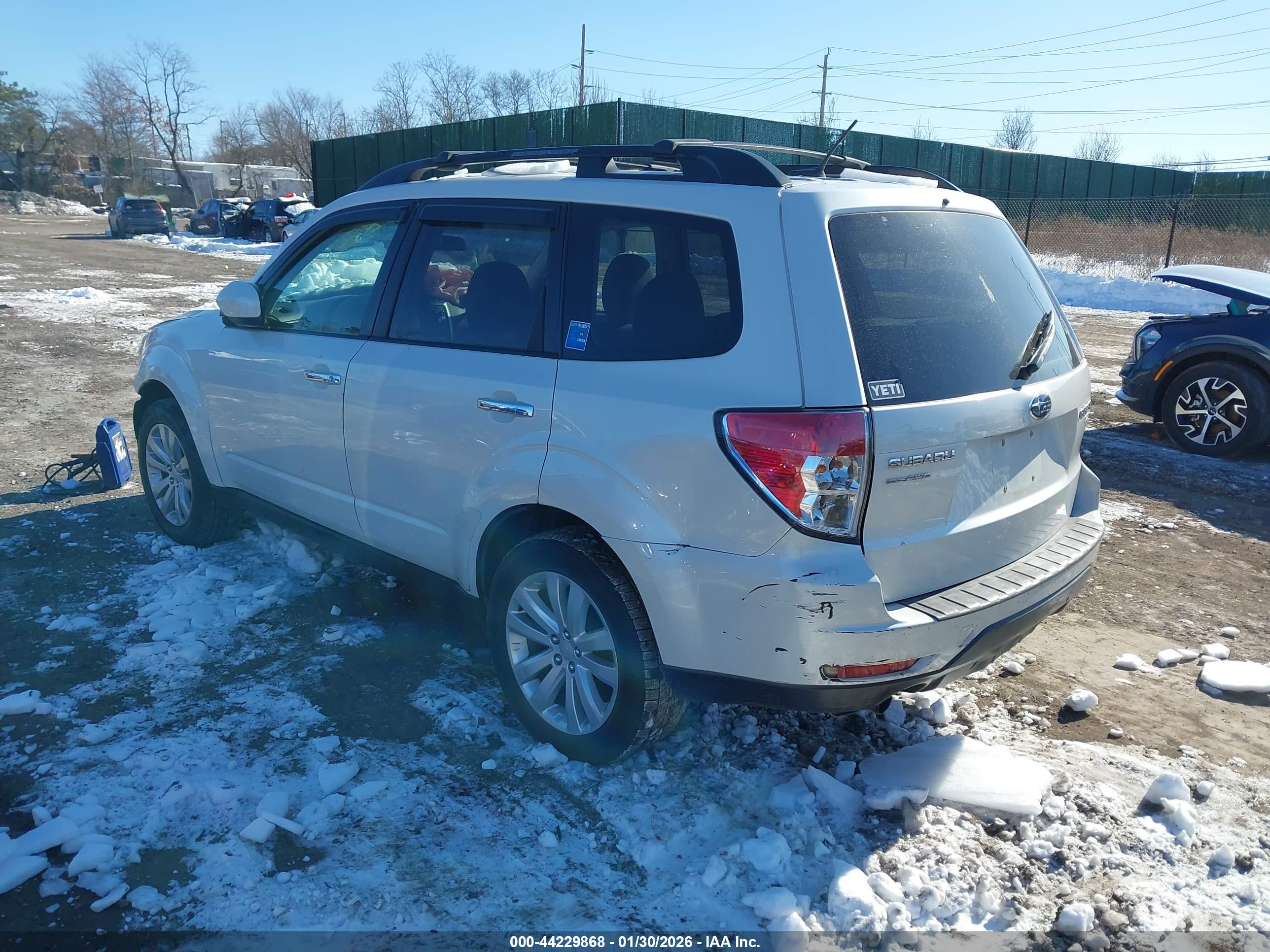SUBARU FORESTER image 3