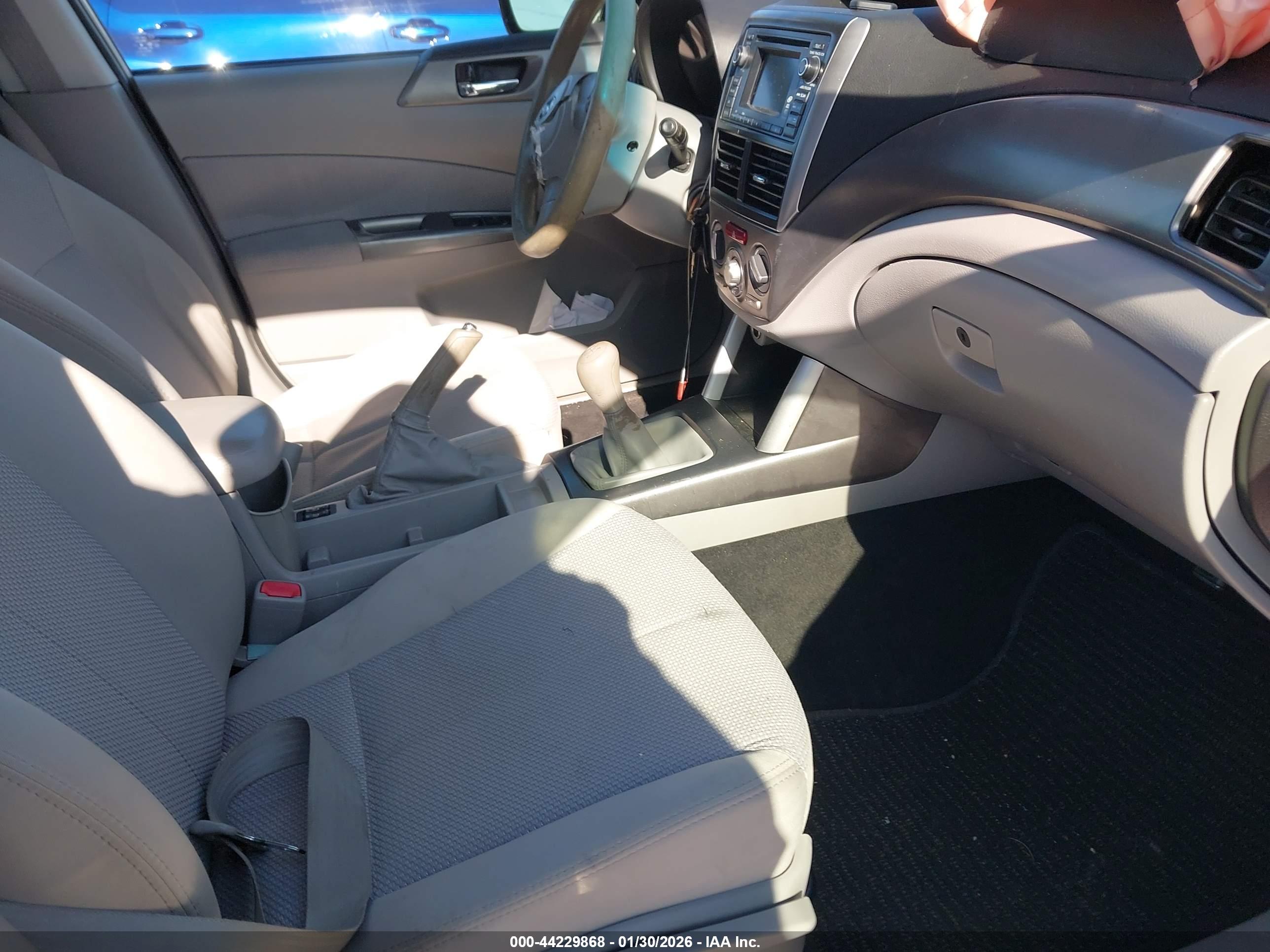 SUBARU FORESTER image 5