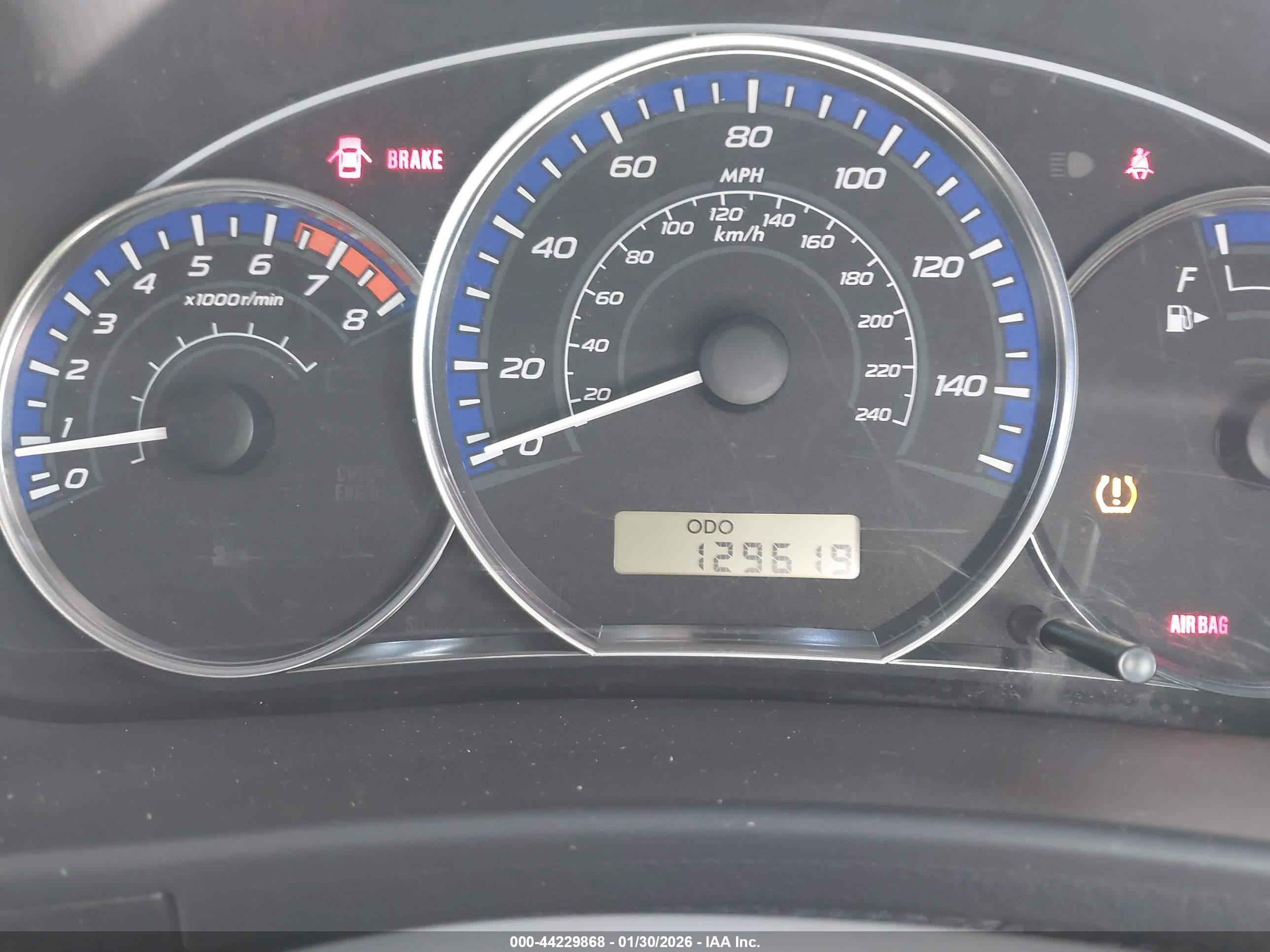 SUBARU FORESTER image 7