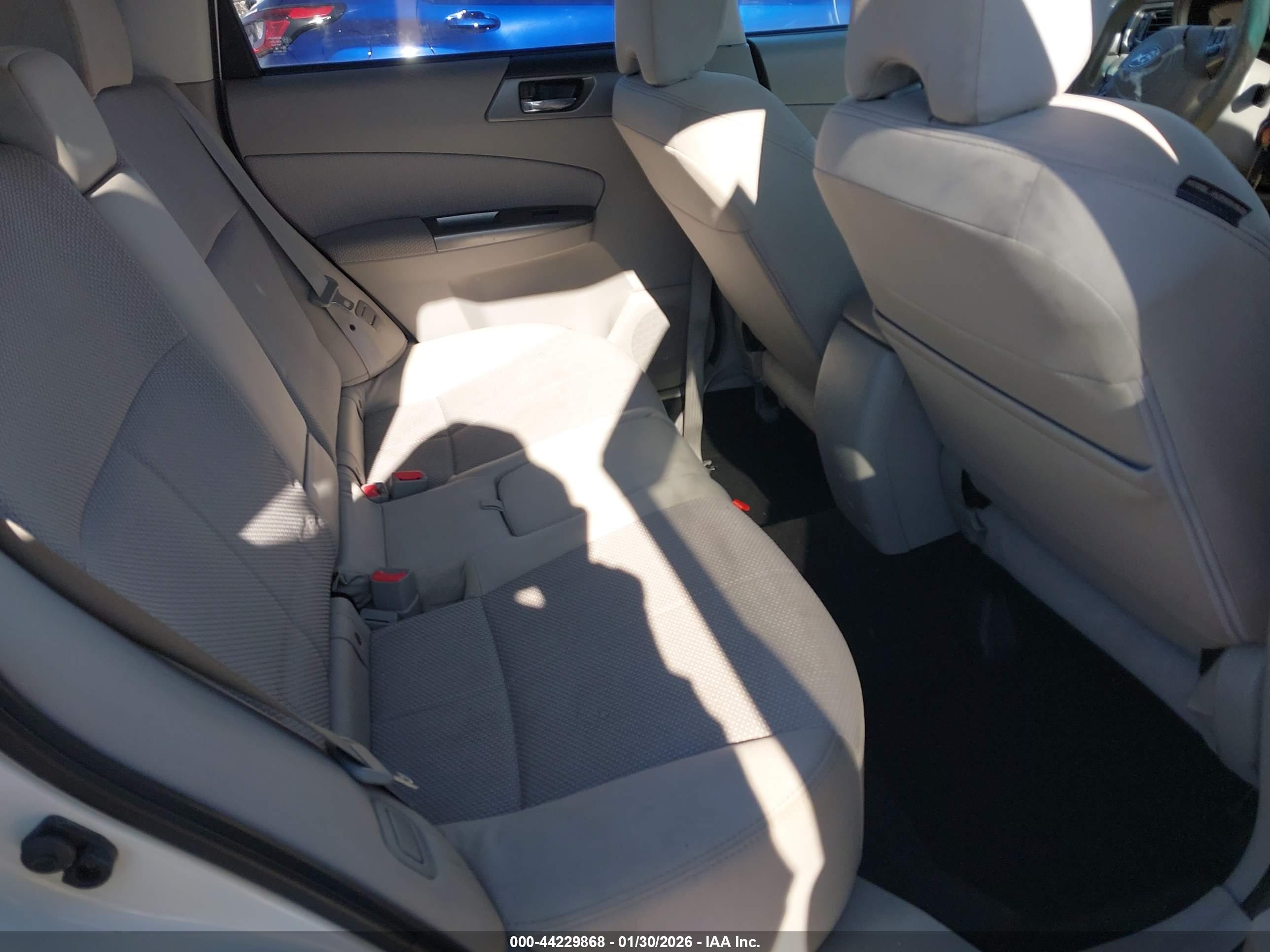 SUBARU FORESTER image 8