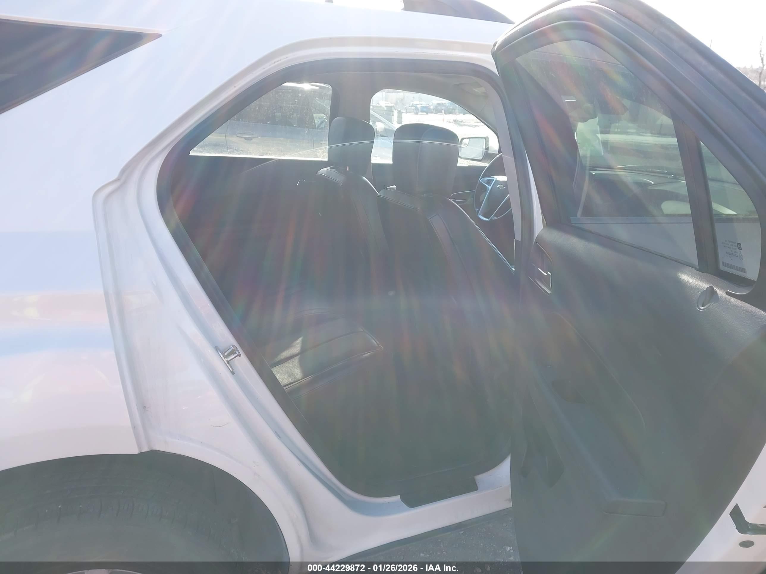 CHEVROLET EQUINOX image 8