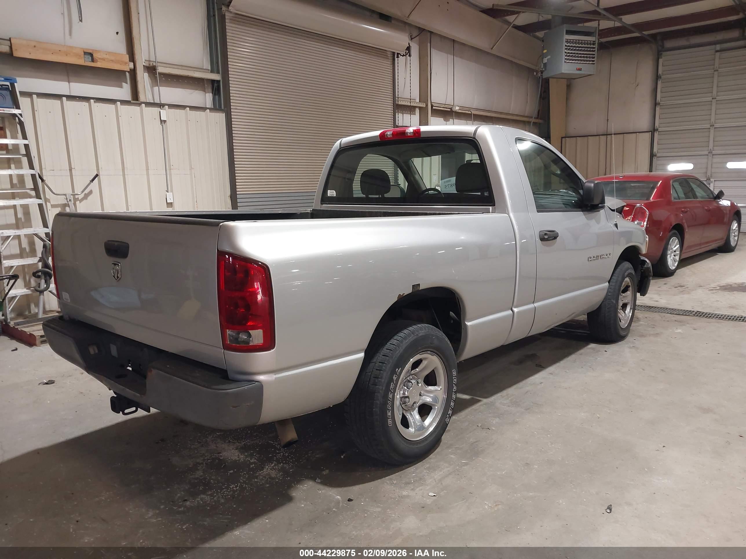 DODGE RAM image 4