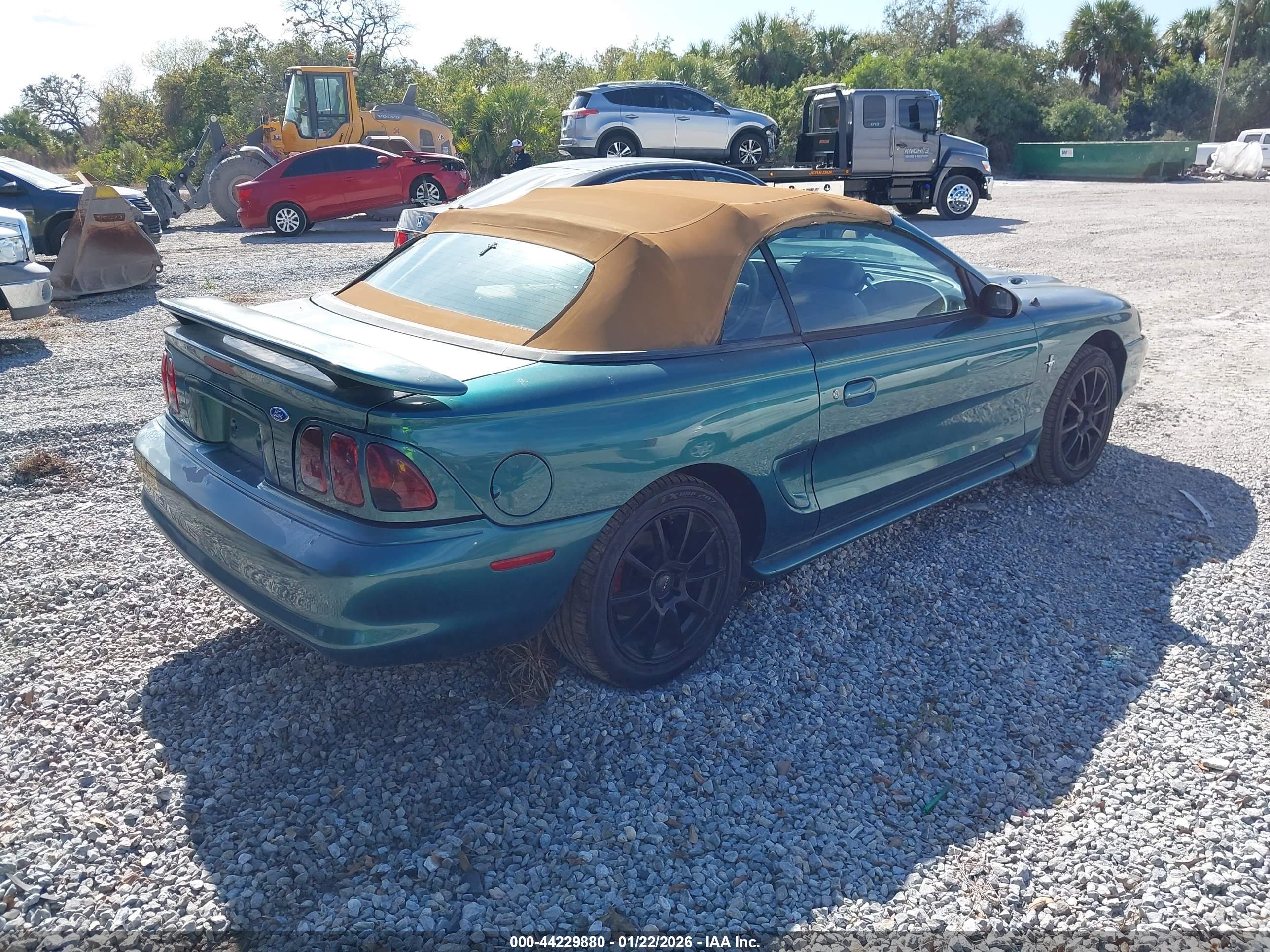 FORD MUSTANG image 4