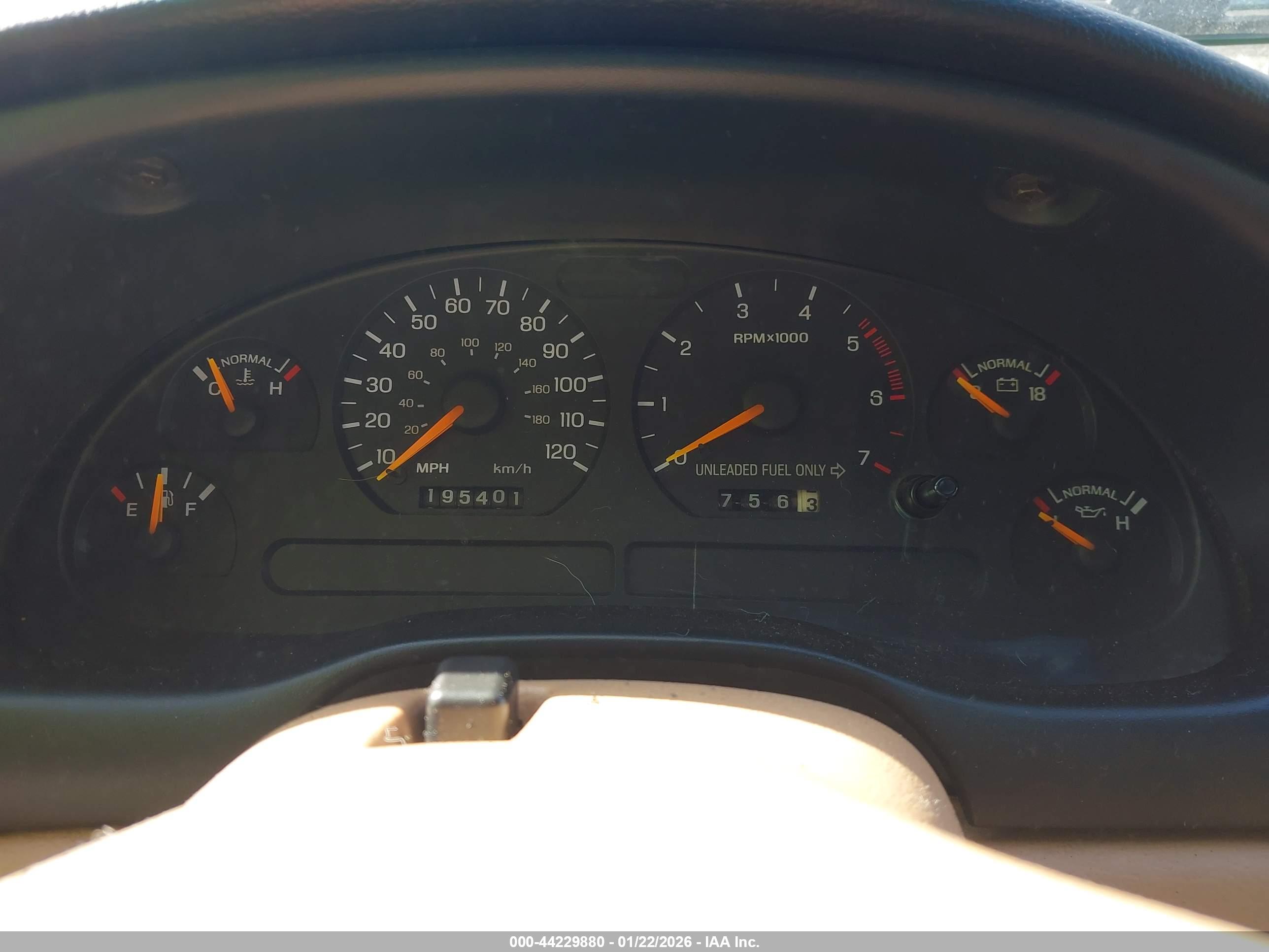 FORD MUSTANG image 7