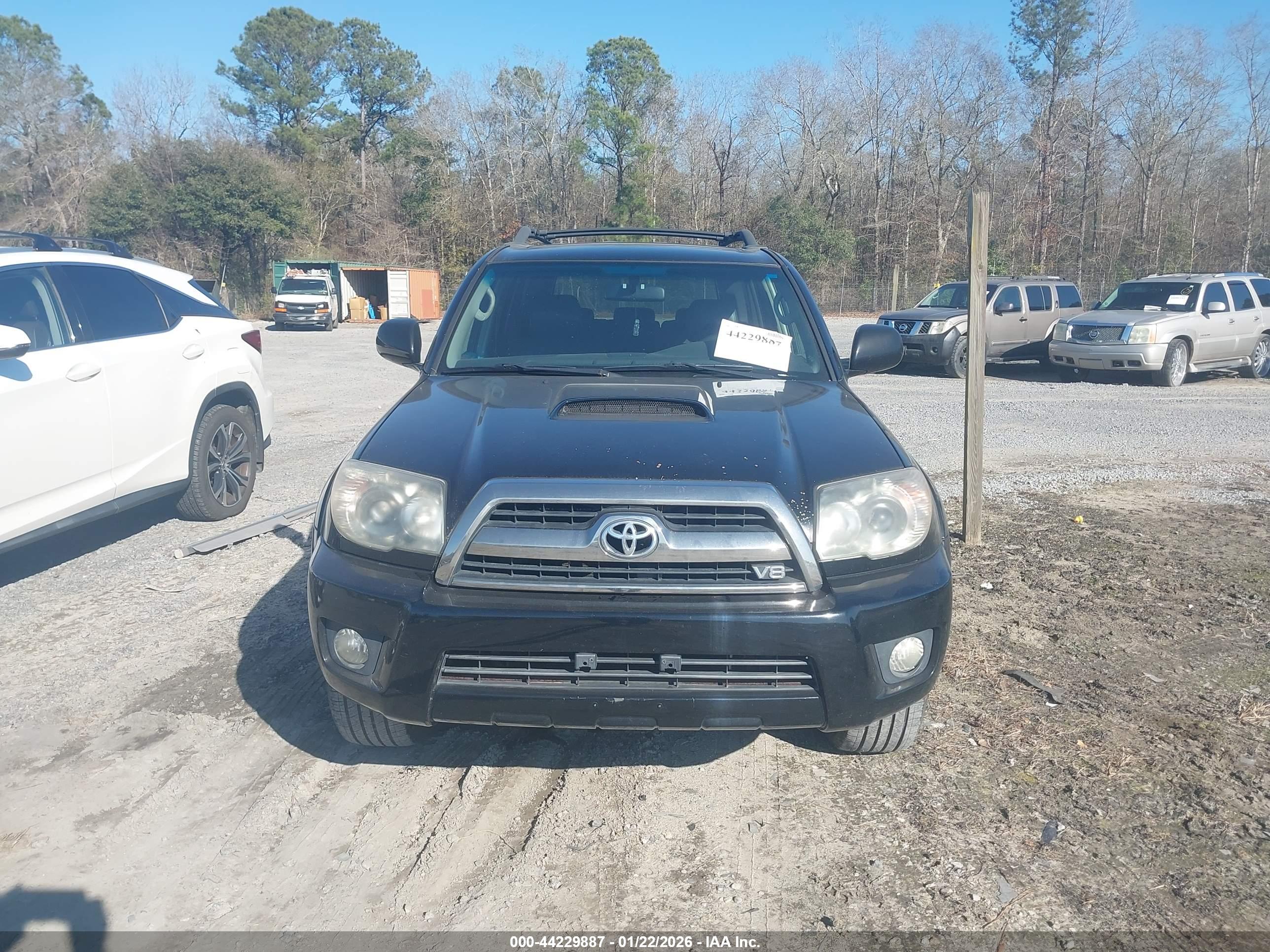 TOYOTA 4RUNNER image 6