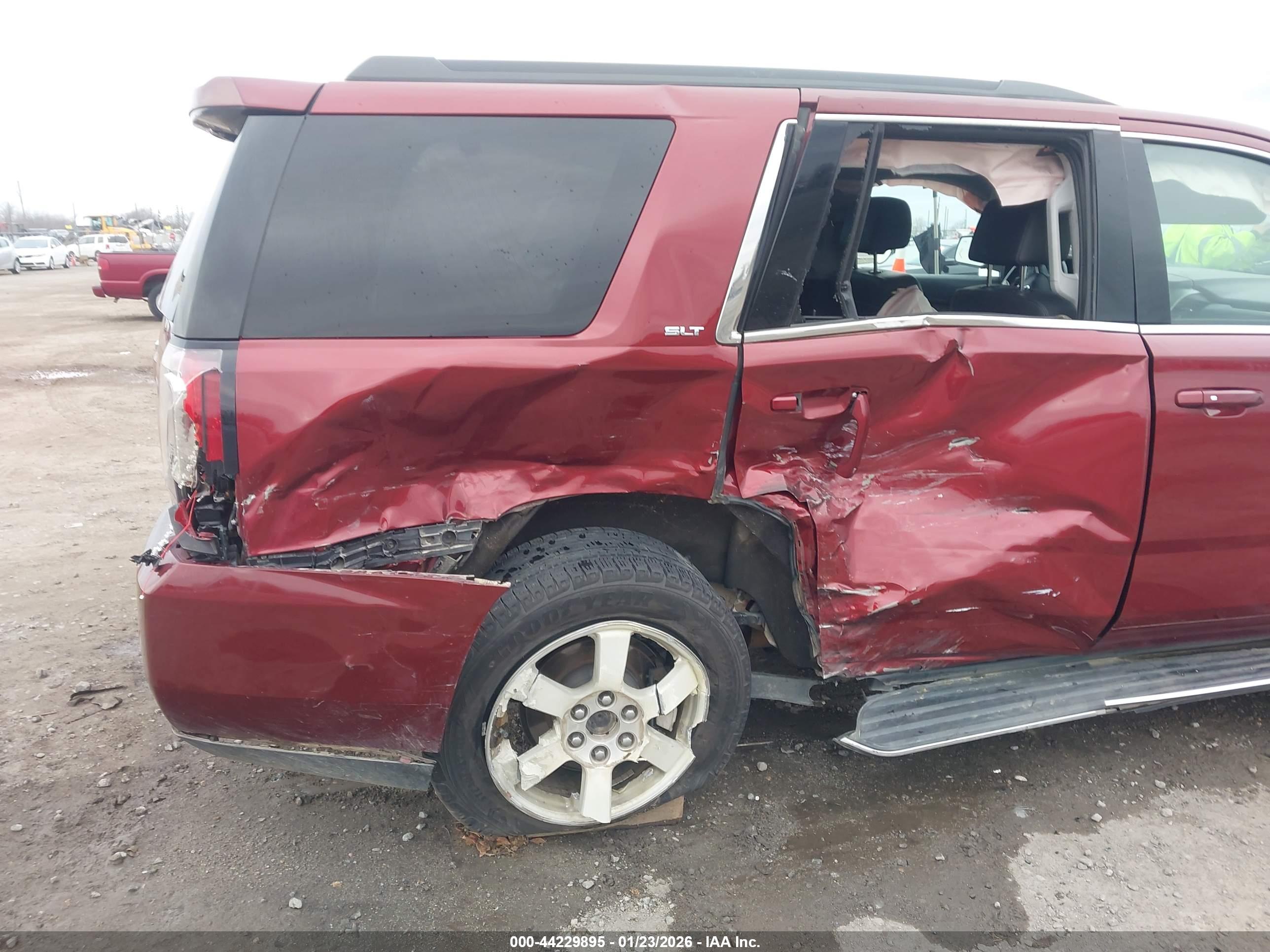 GMC YUKON image 6