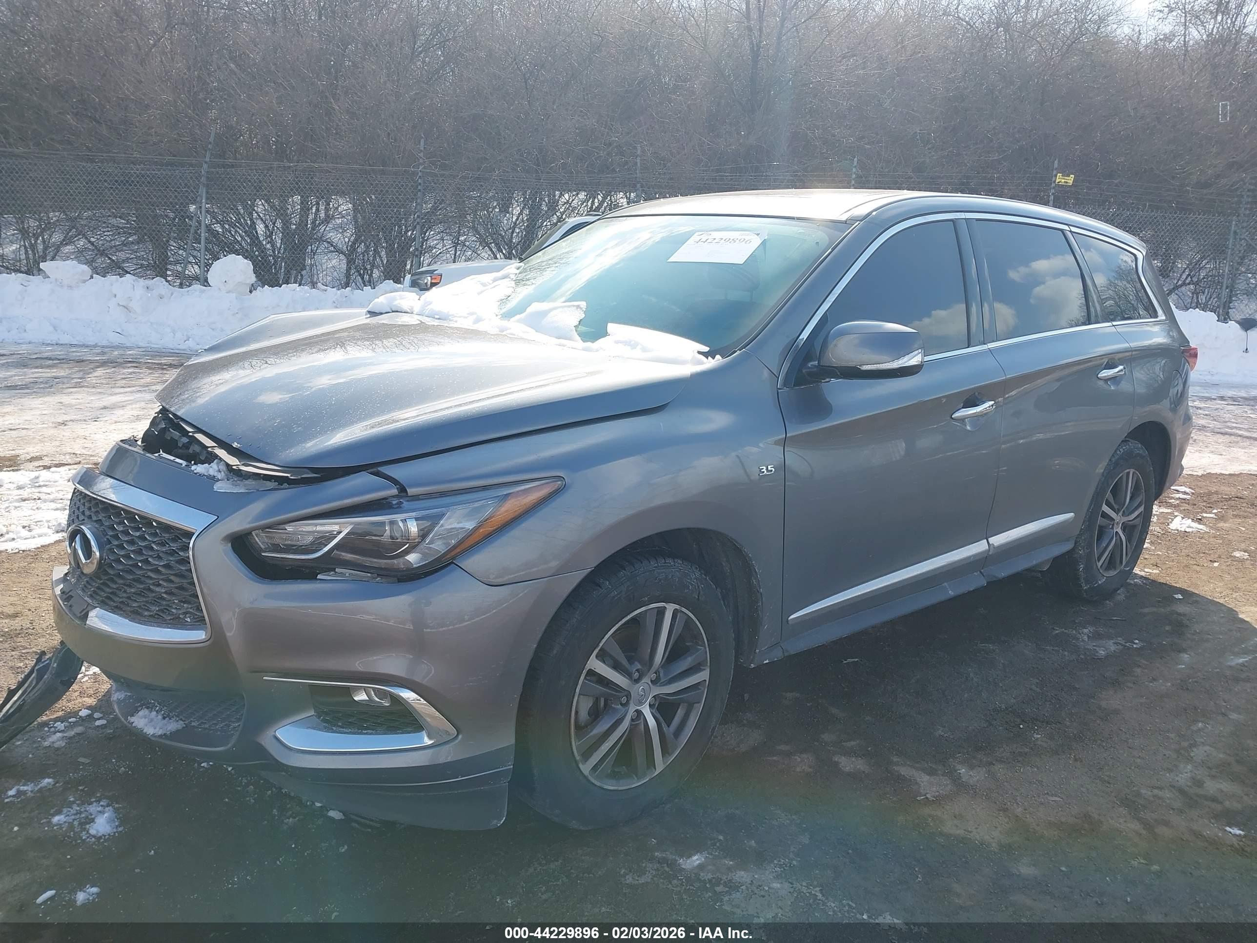 INFINITI QX60 image 2